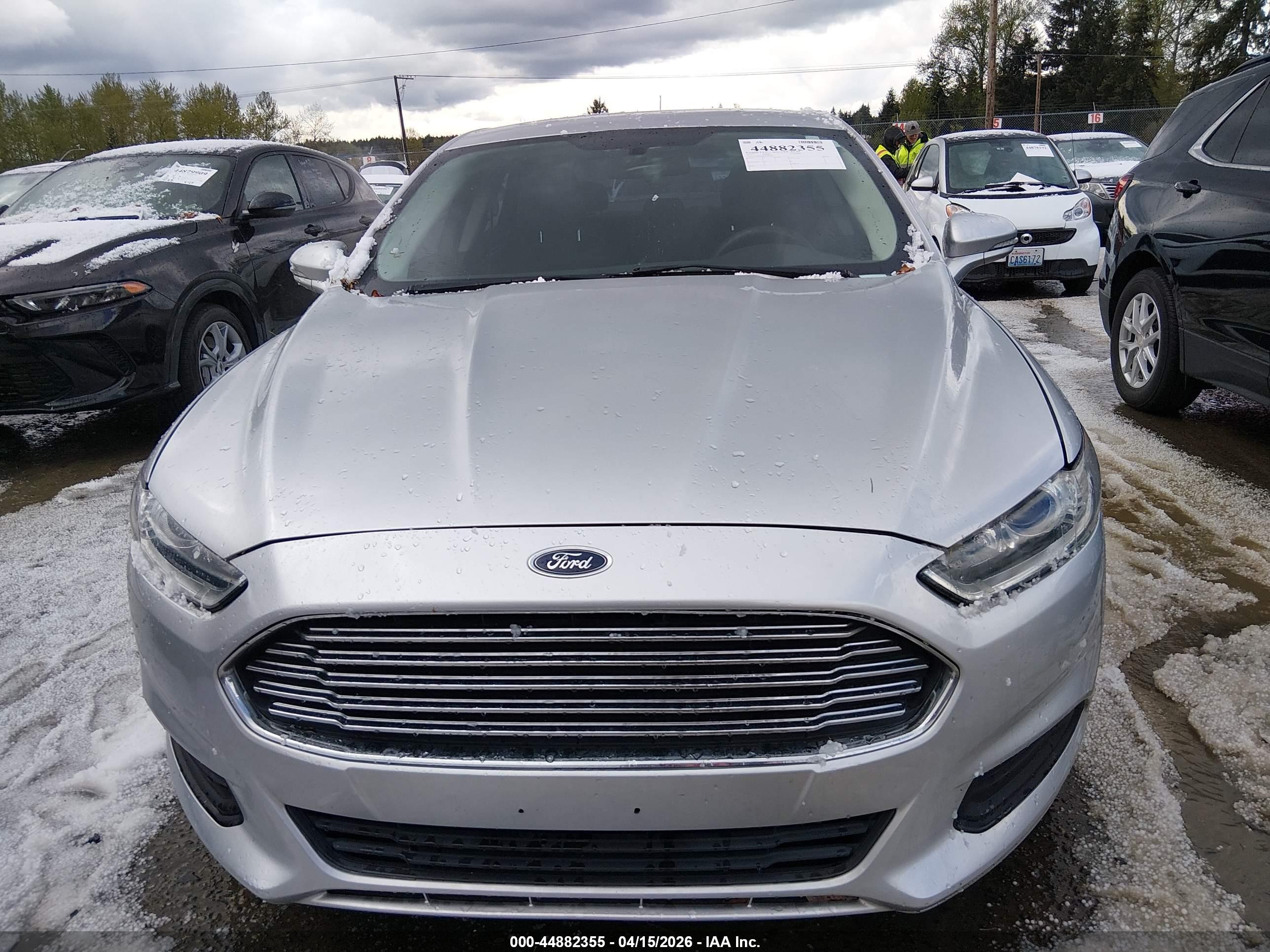 FORD FUSION image 6