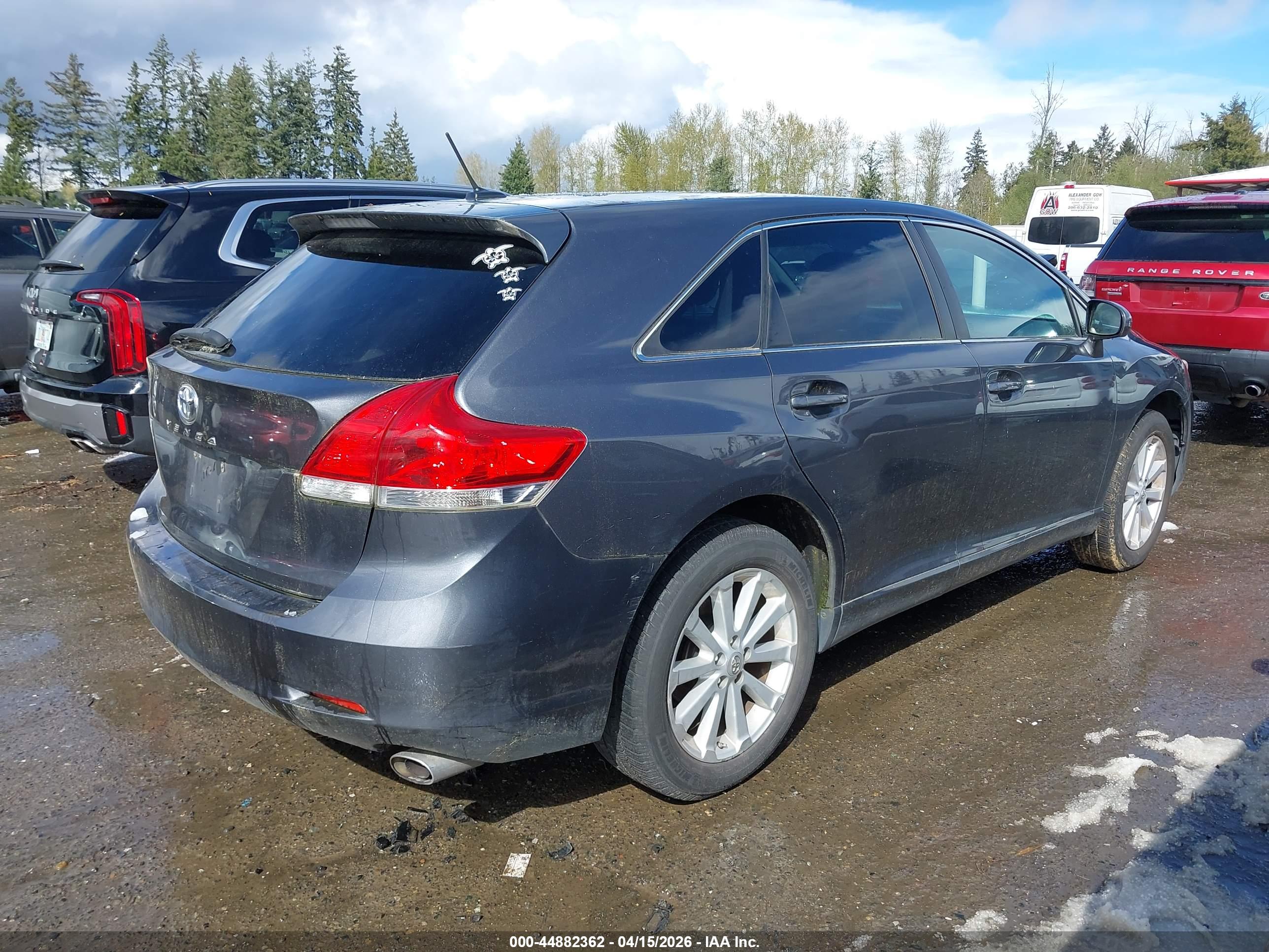 TOYOTA VENZA image 4
