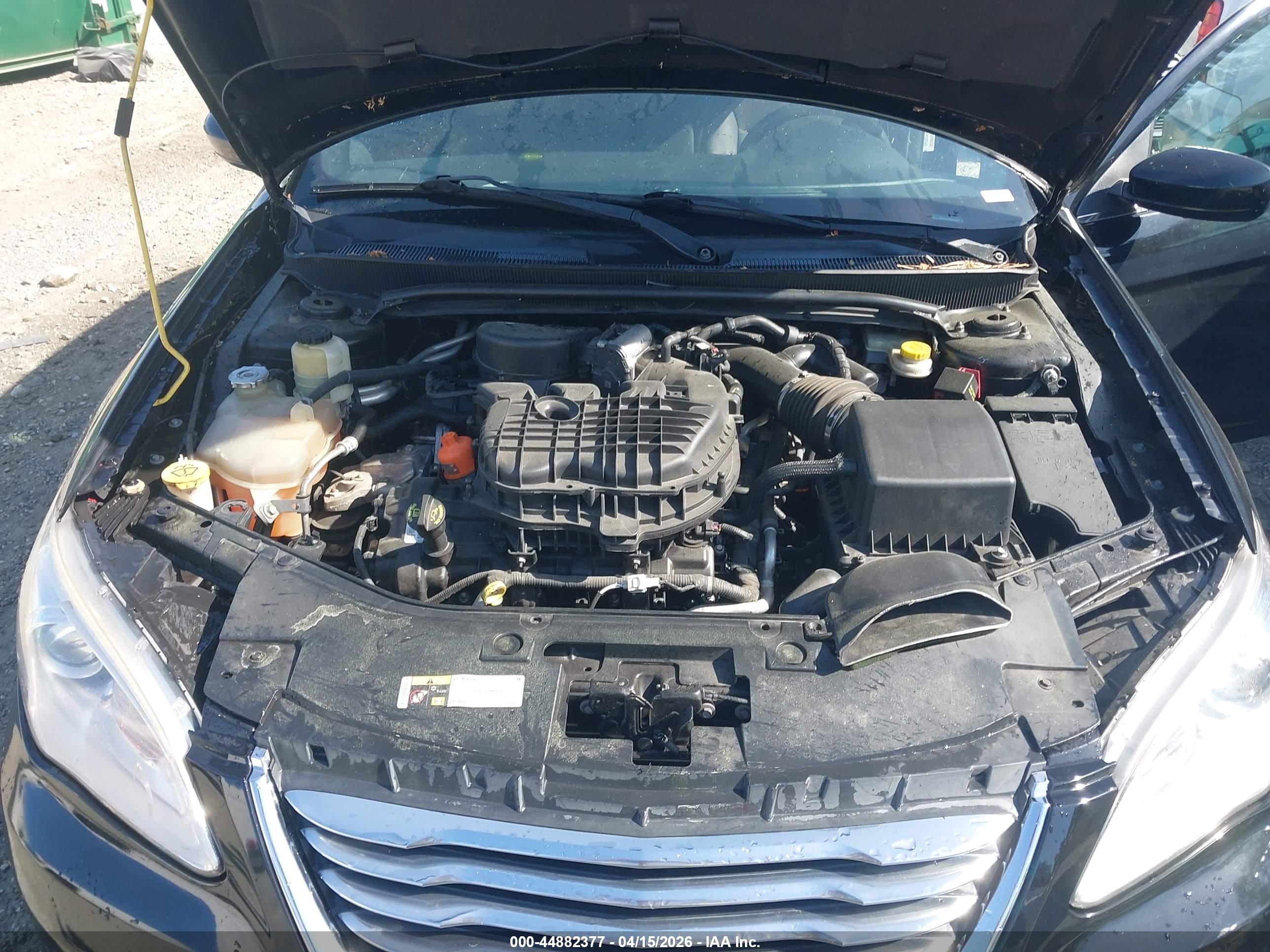 CHRYSLER 200 image 10