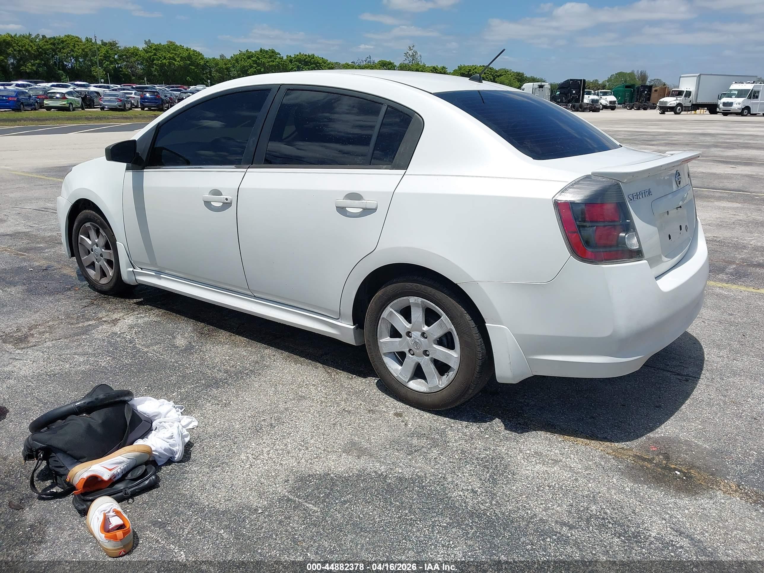 NISSAN SENTRA image 3