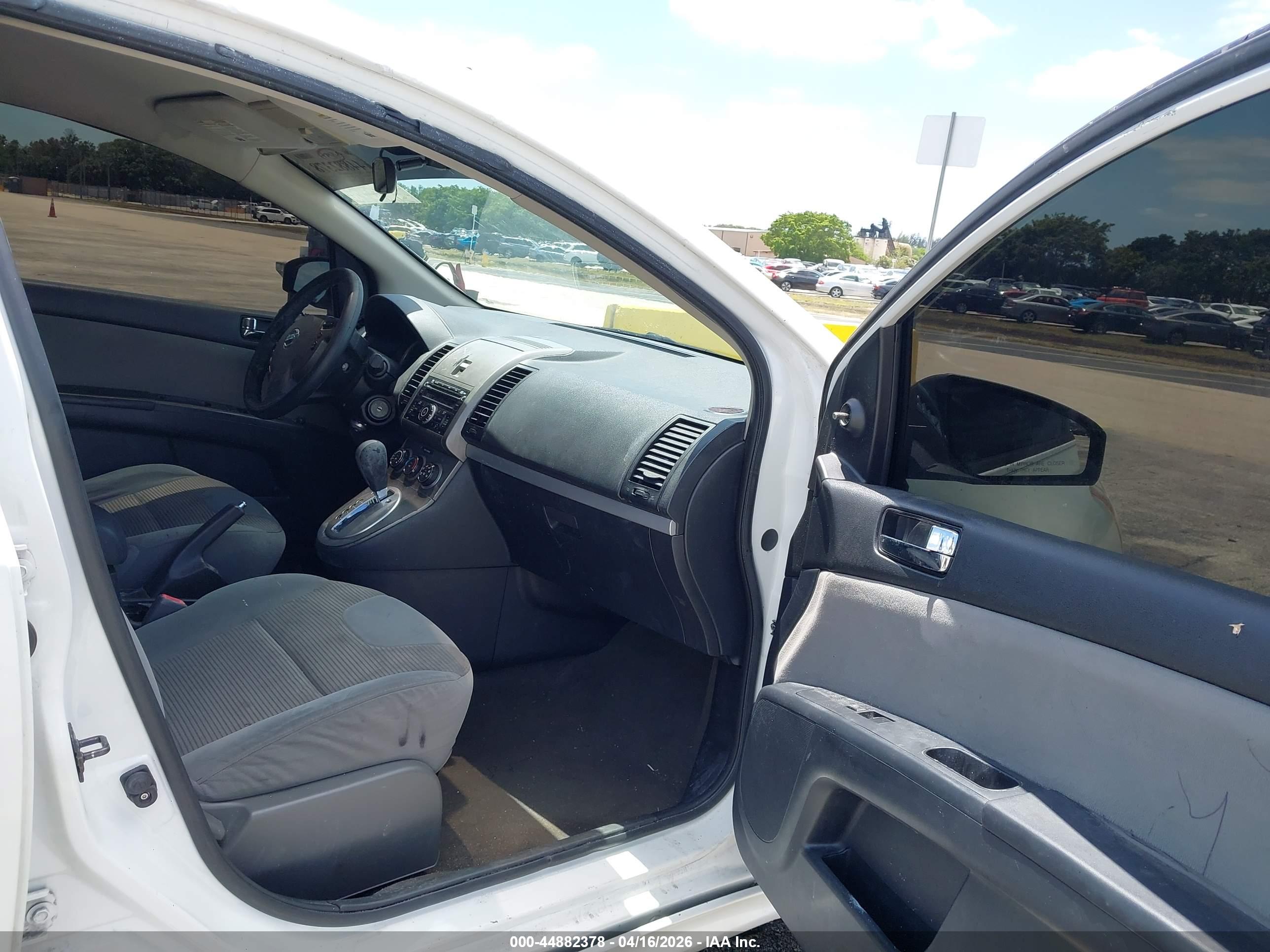 NISSAN SENTRA image 5