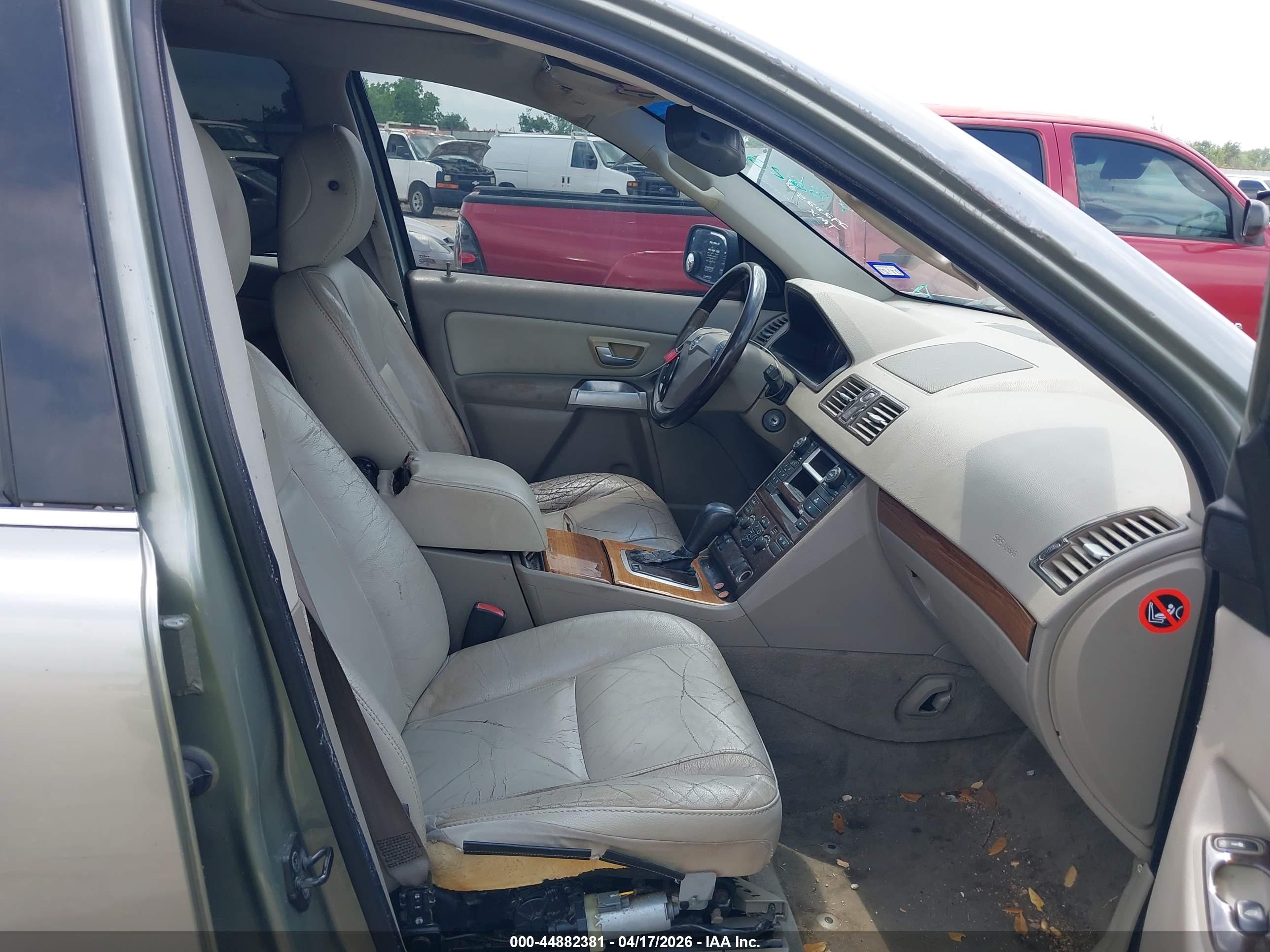 VOLVO XC90 image 5
