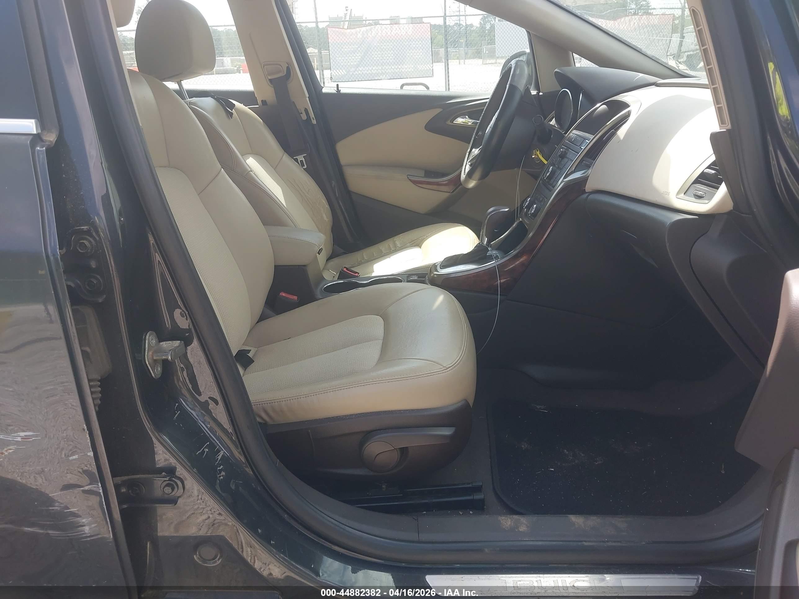 BUICK VERANO image 5