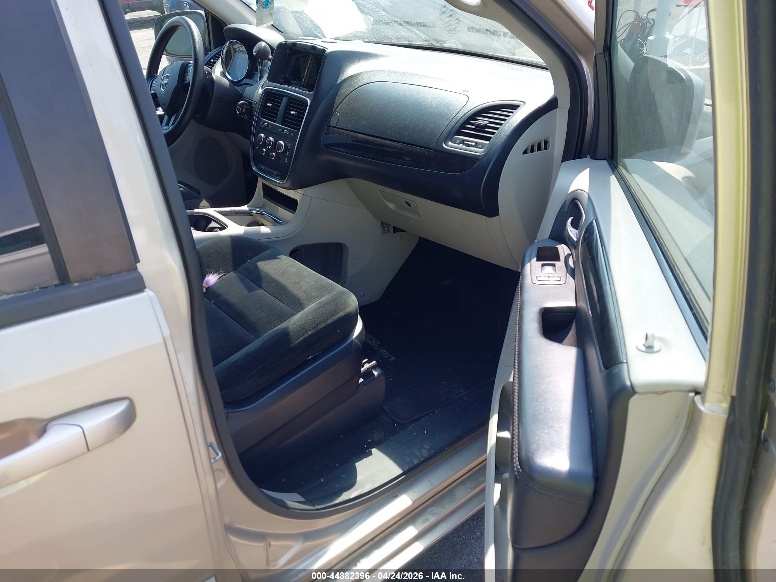 DODGE GRAND image 5