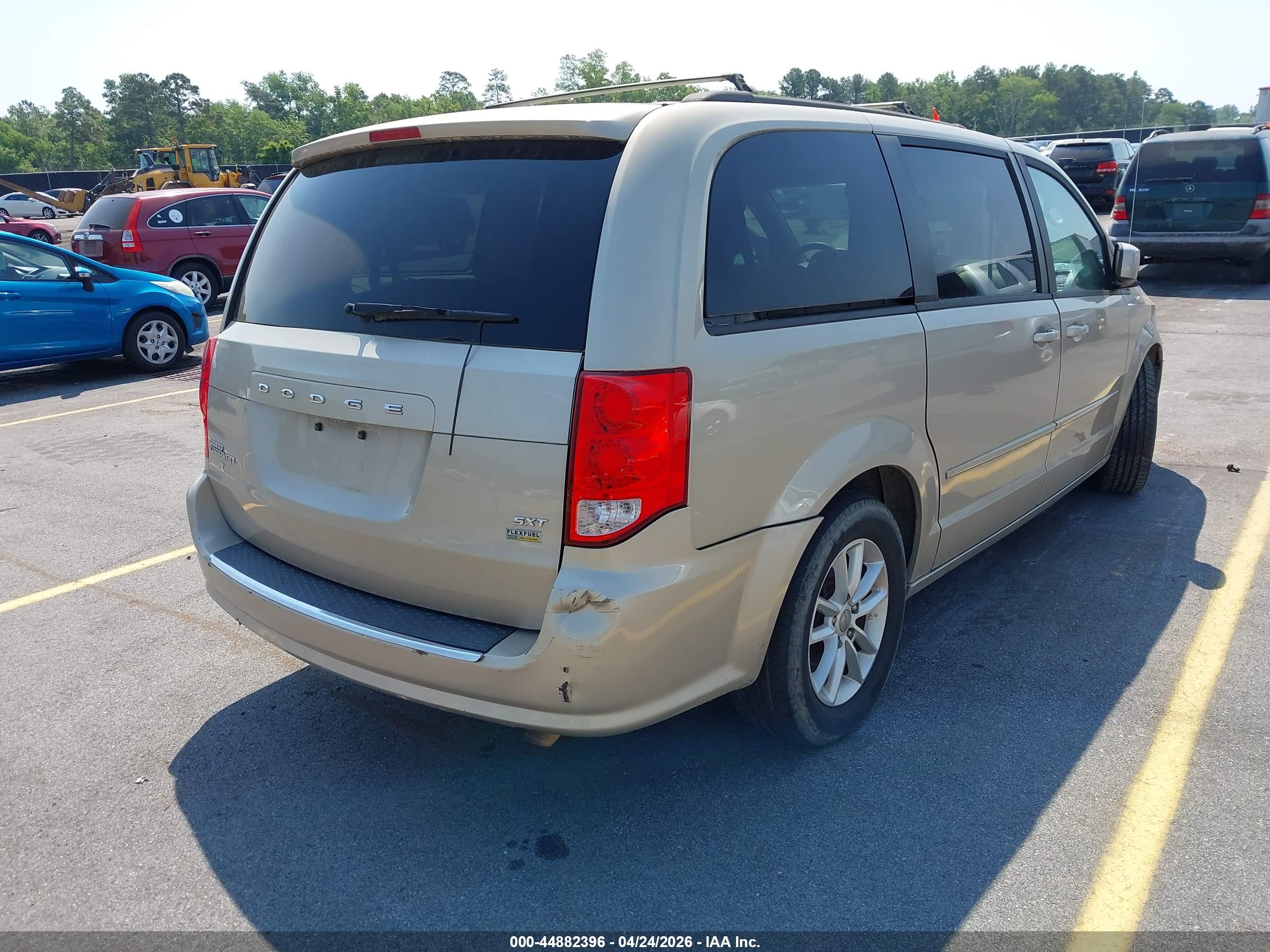 DODGE GRAND image 6