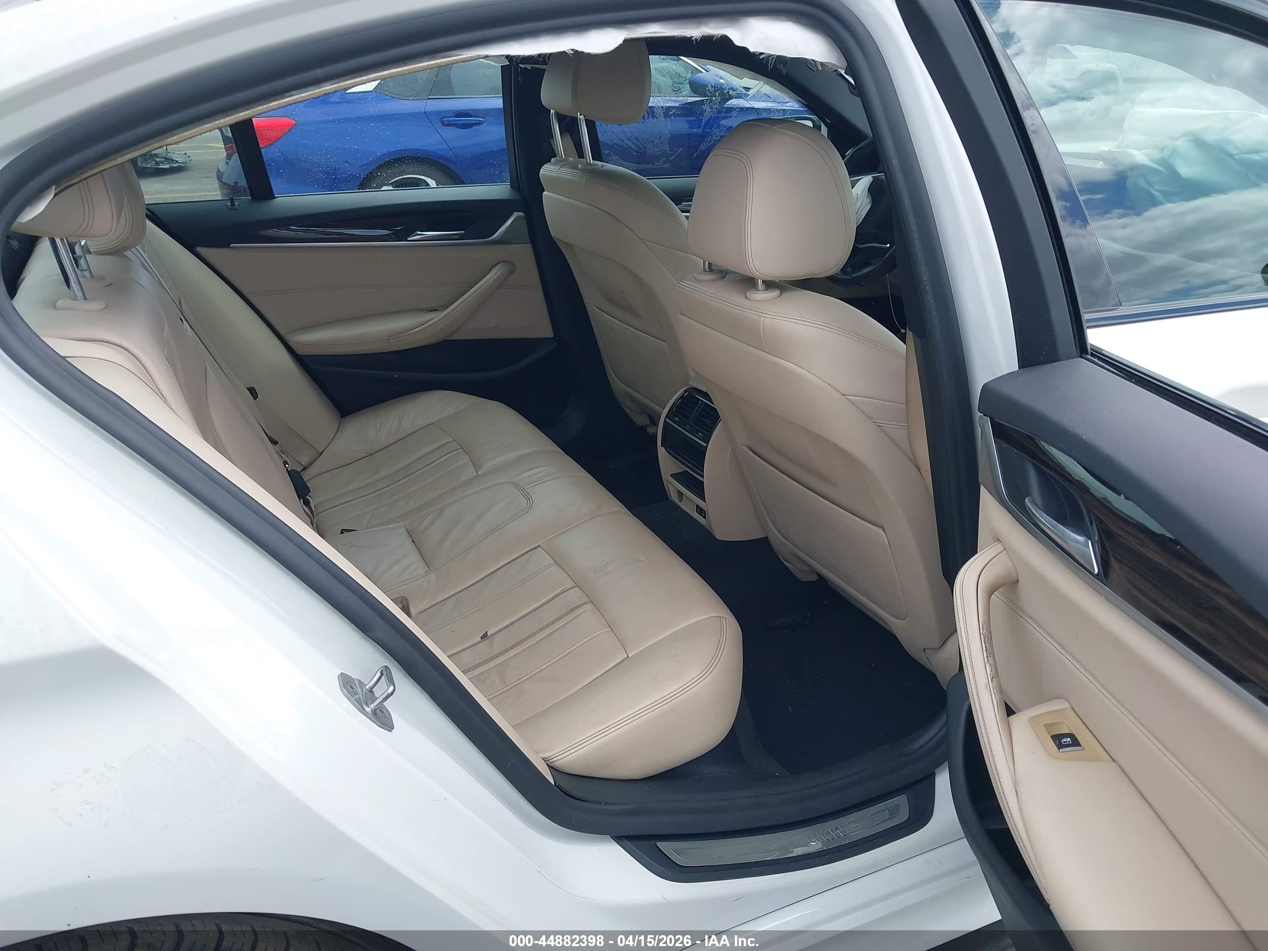 BMW 530E image 8