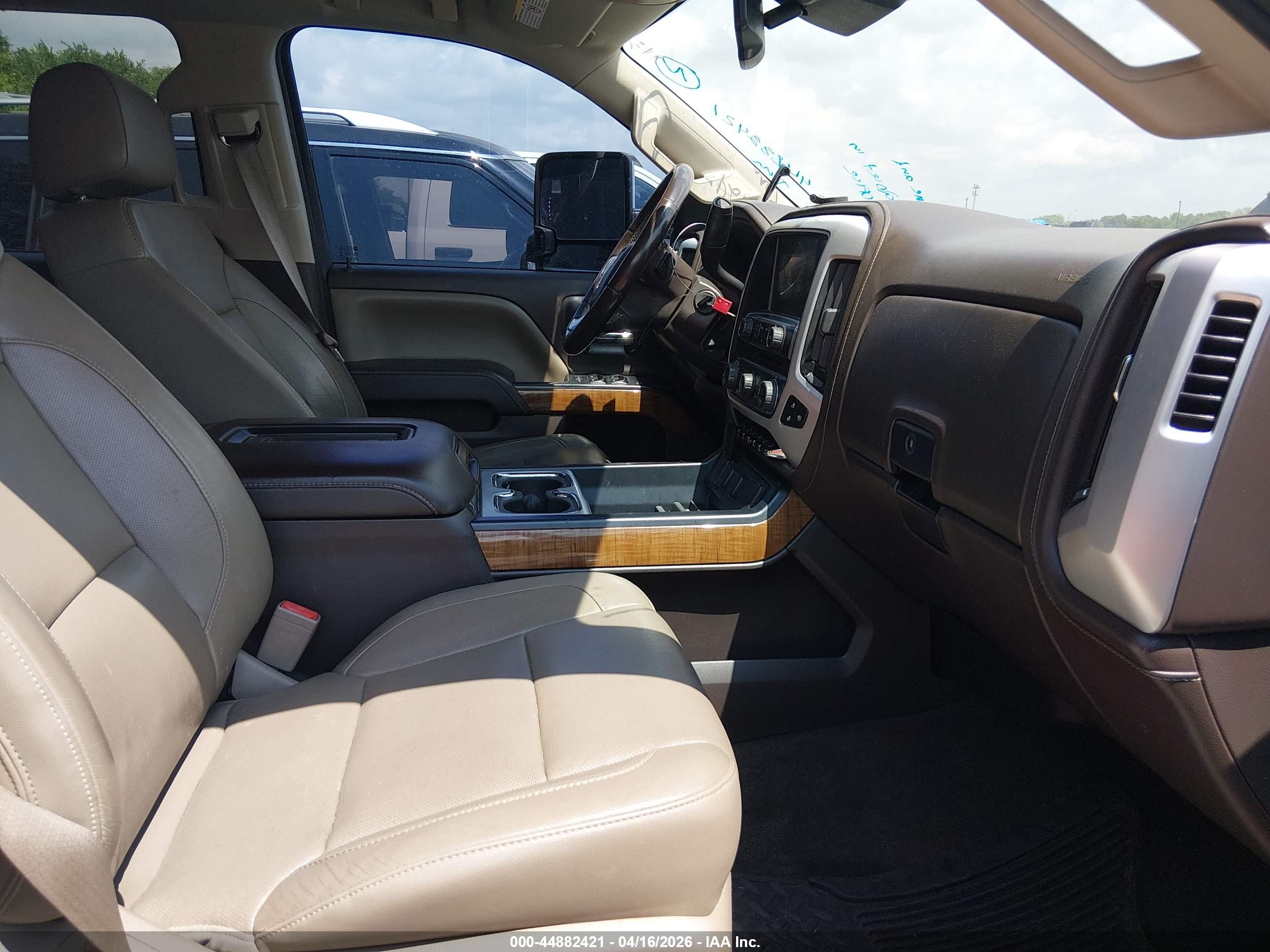 GMC SIERRA image 5