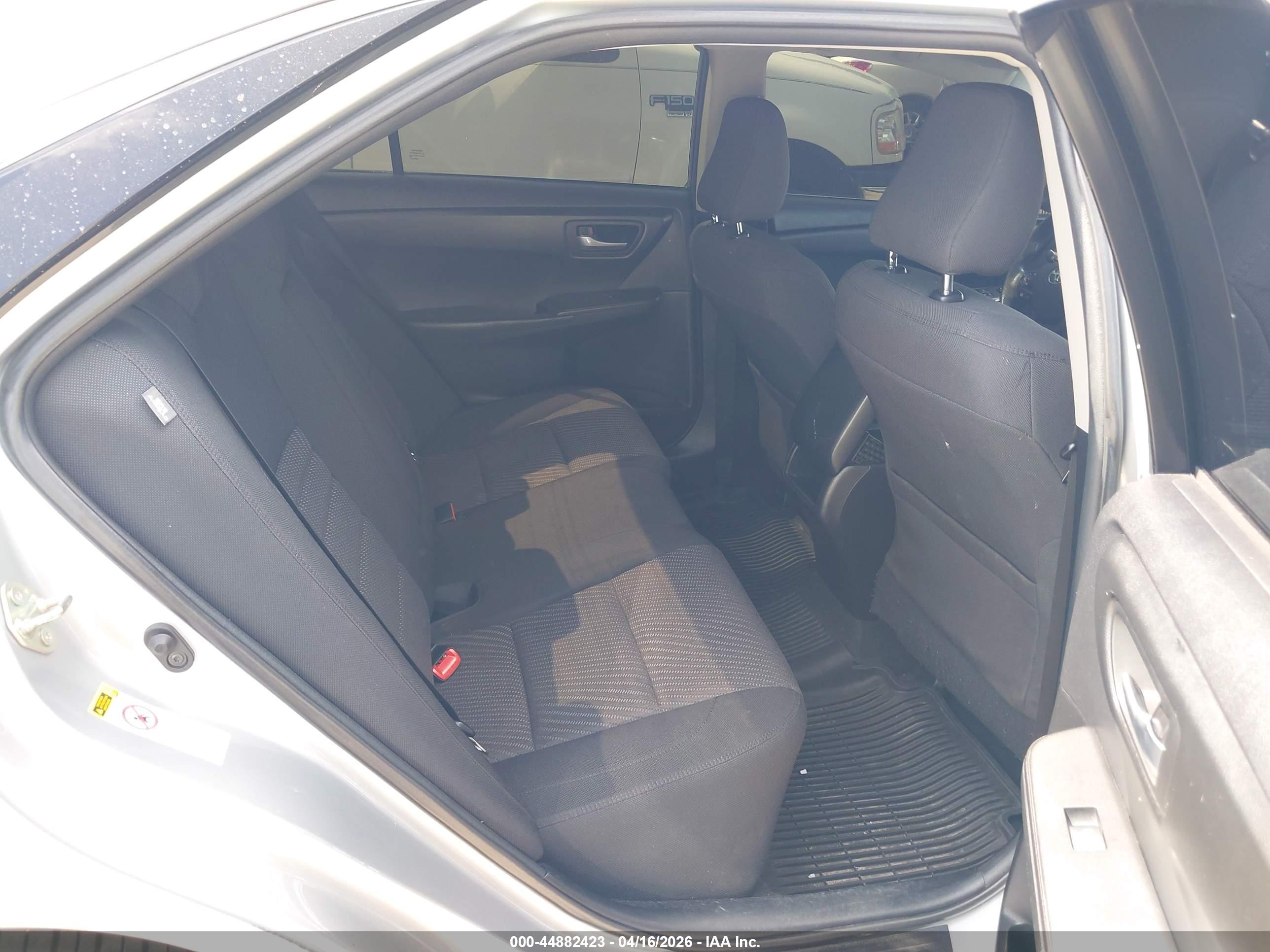 TOYOTA CAMRY image 8