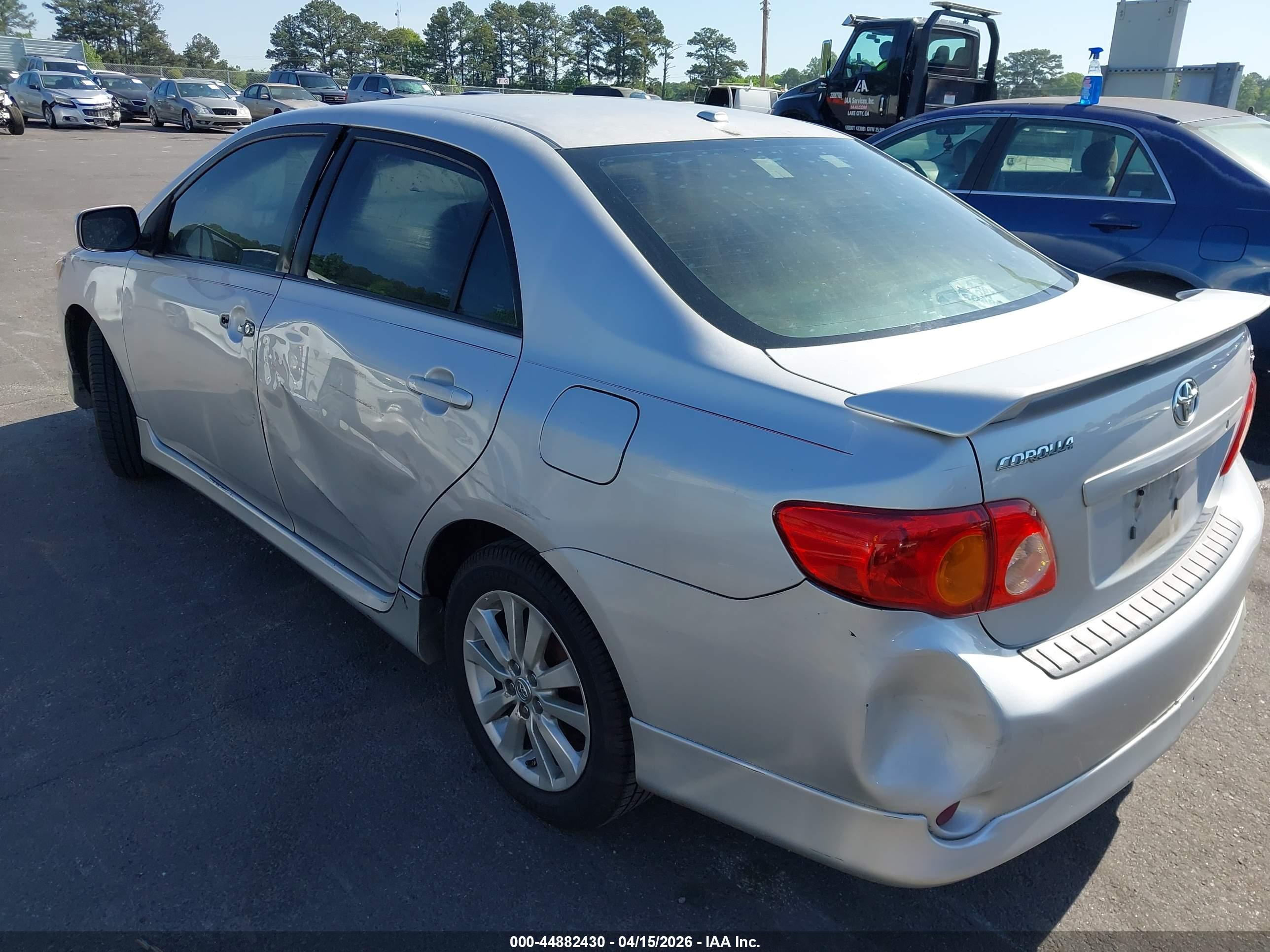 TOYOTA COROLLA image 3