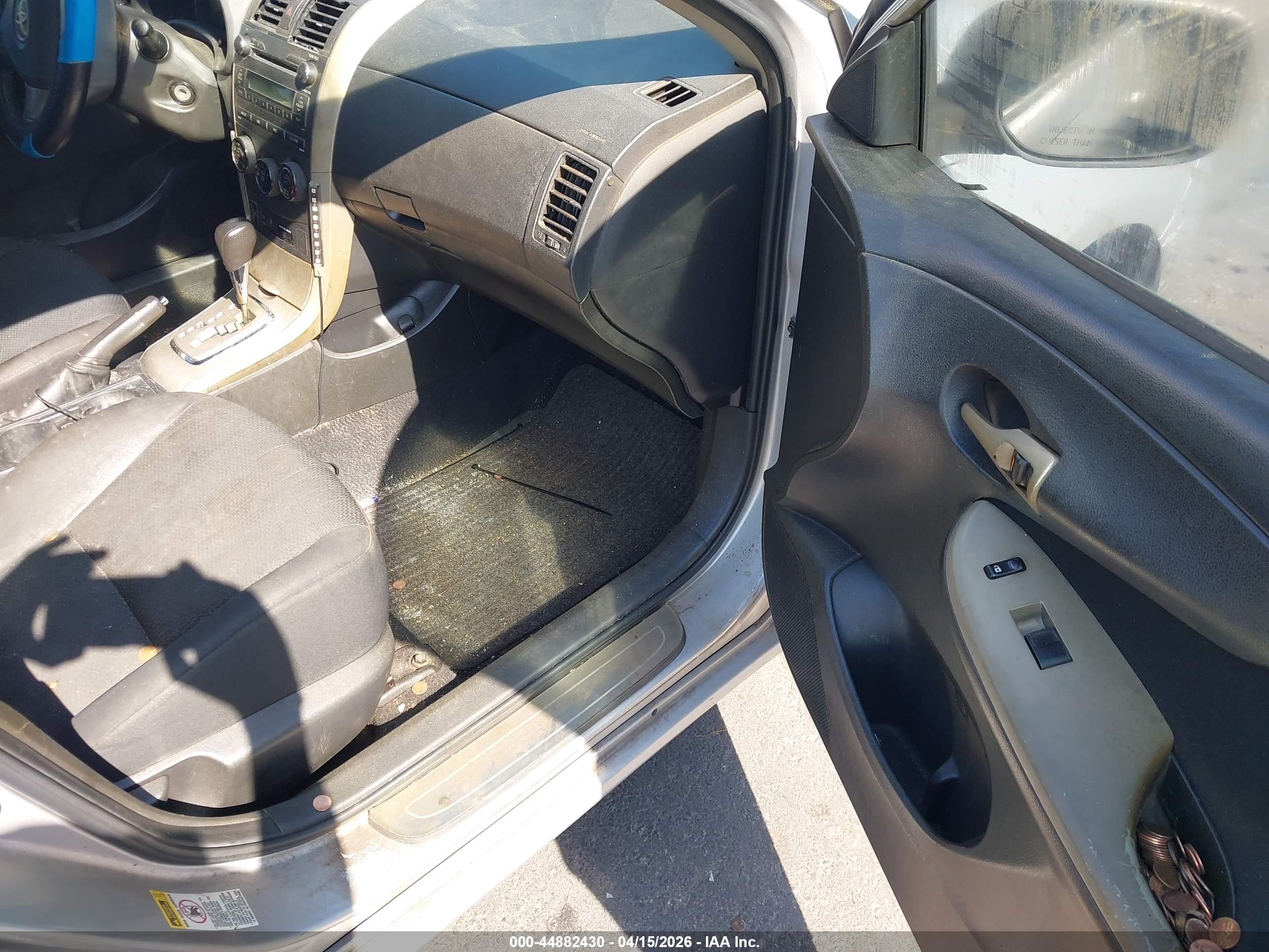 TOYOTA COROLLA image 5