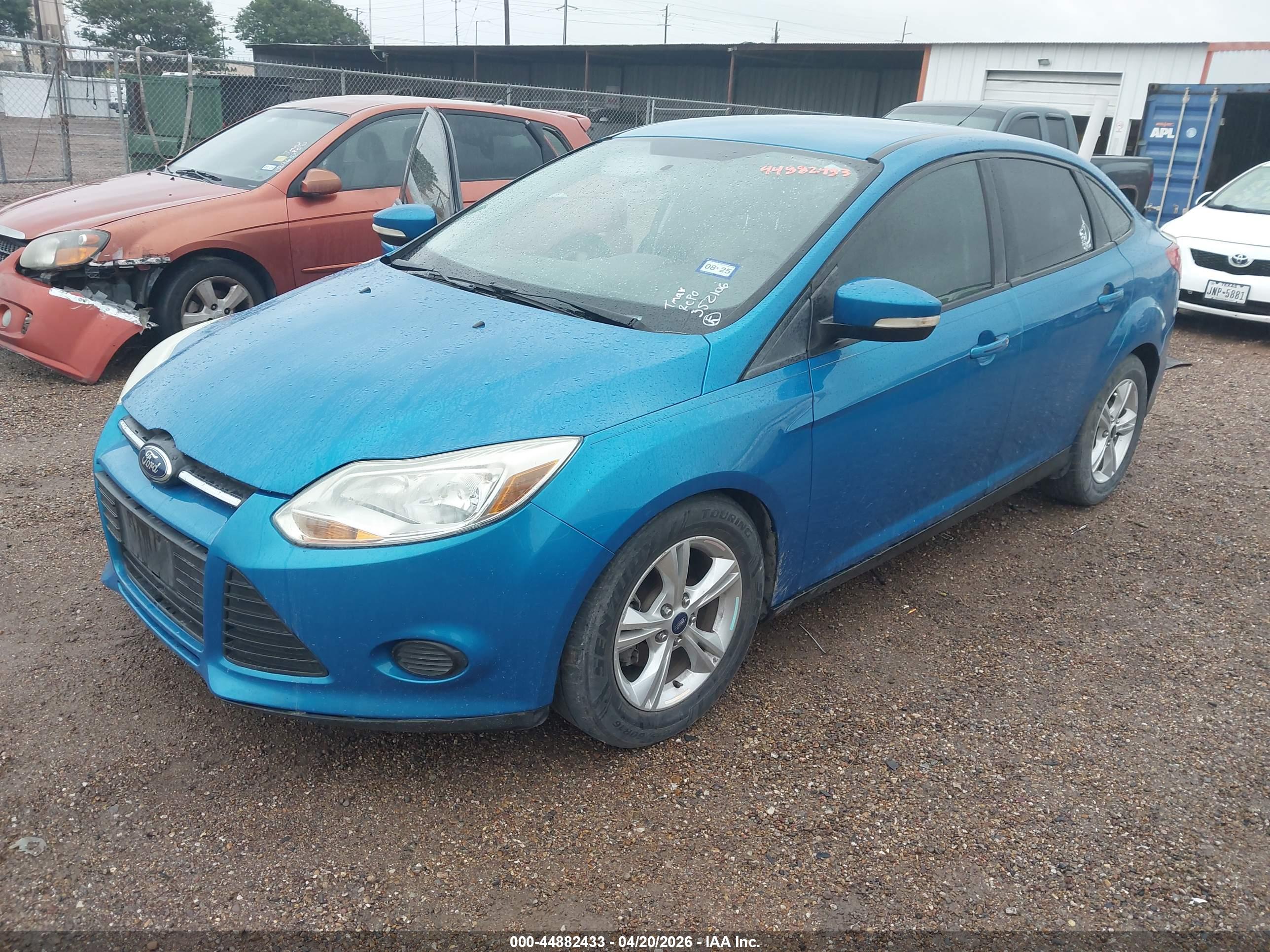 FORD FOCUS image 2