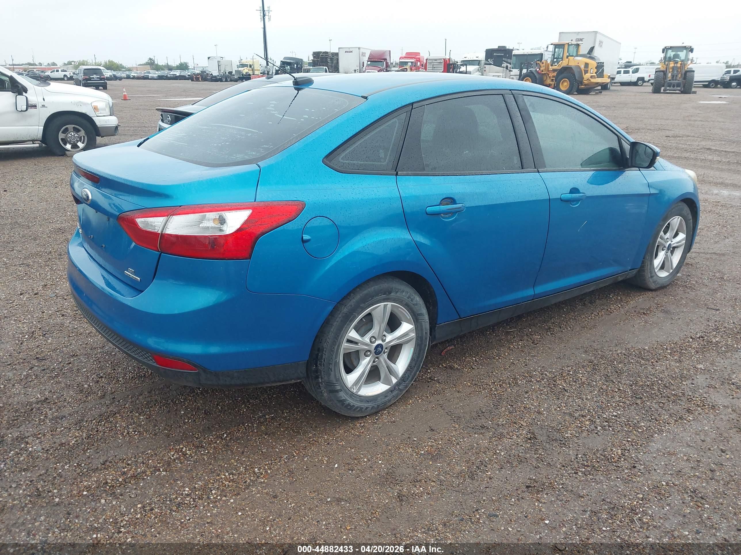 FORD FOCUS image 4