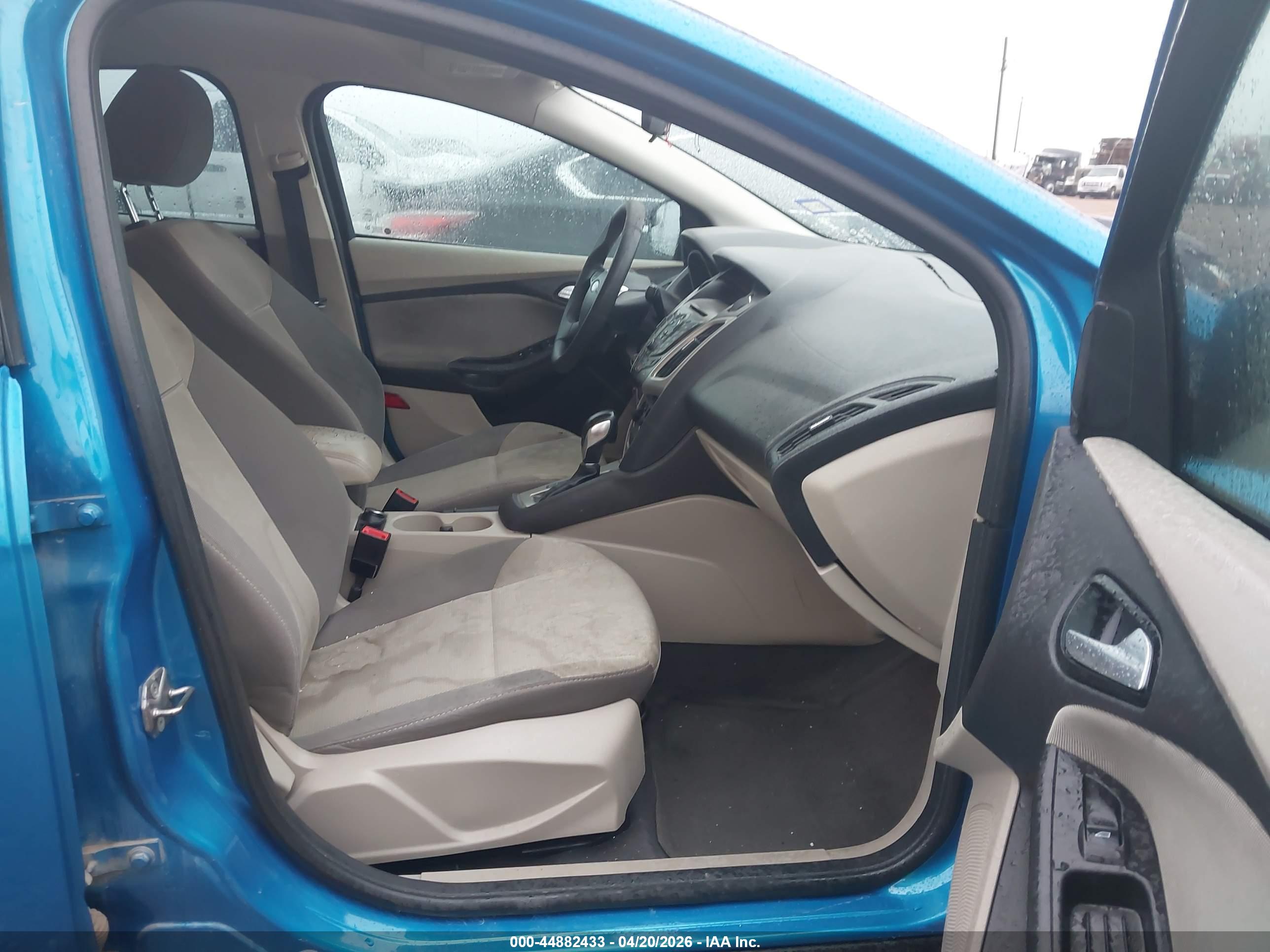 FORD FOCUS image 5