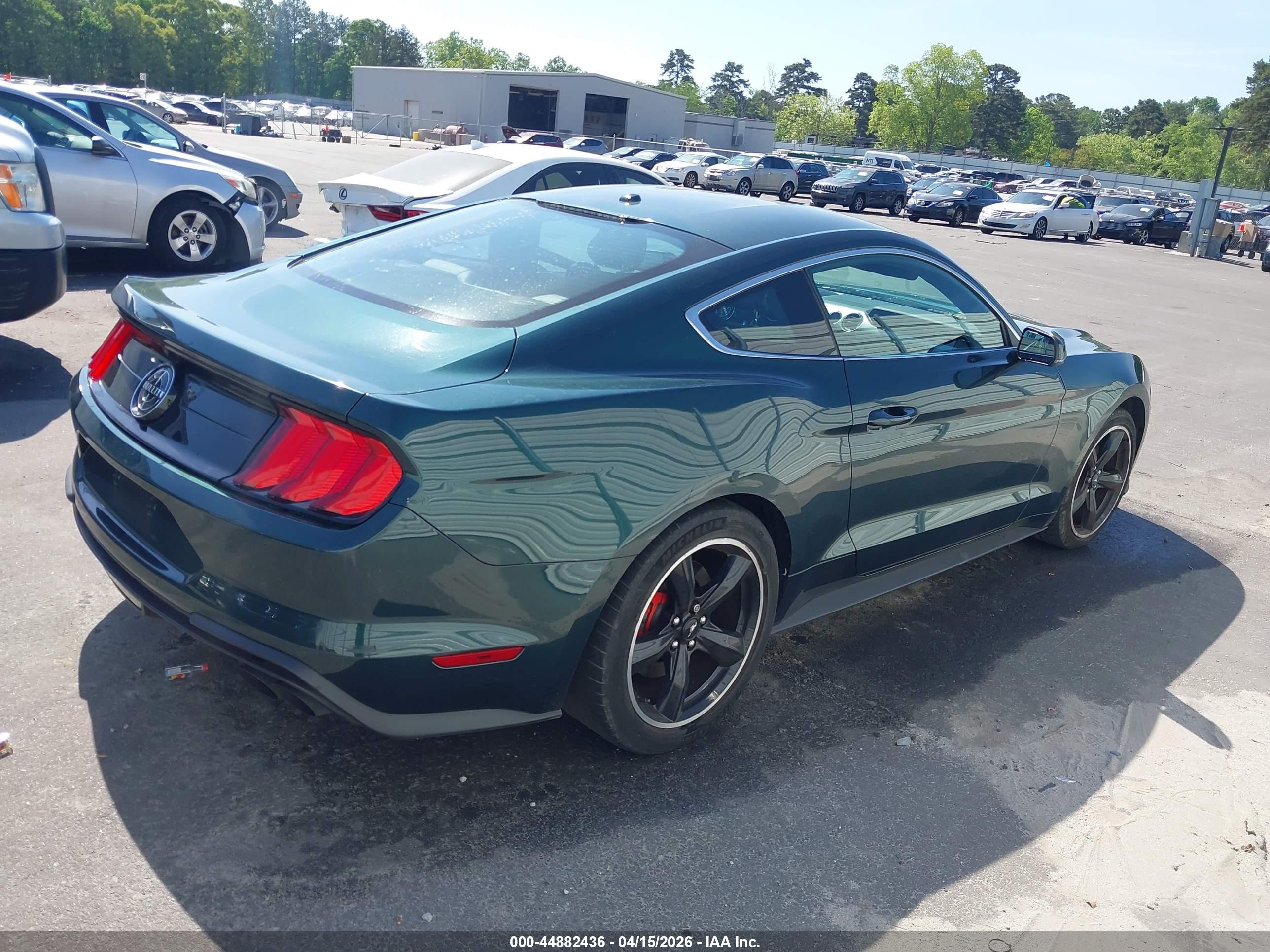 FORD MUSTANG image 4