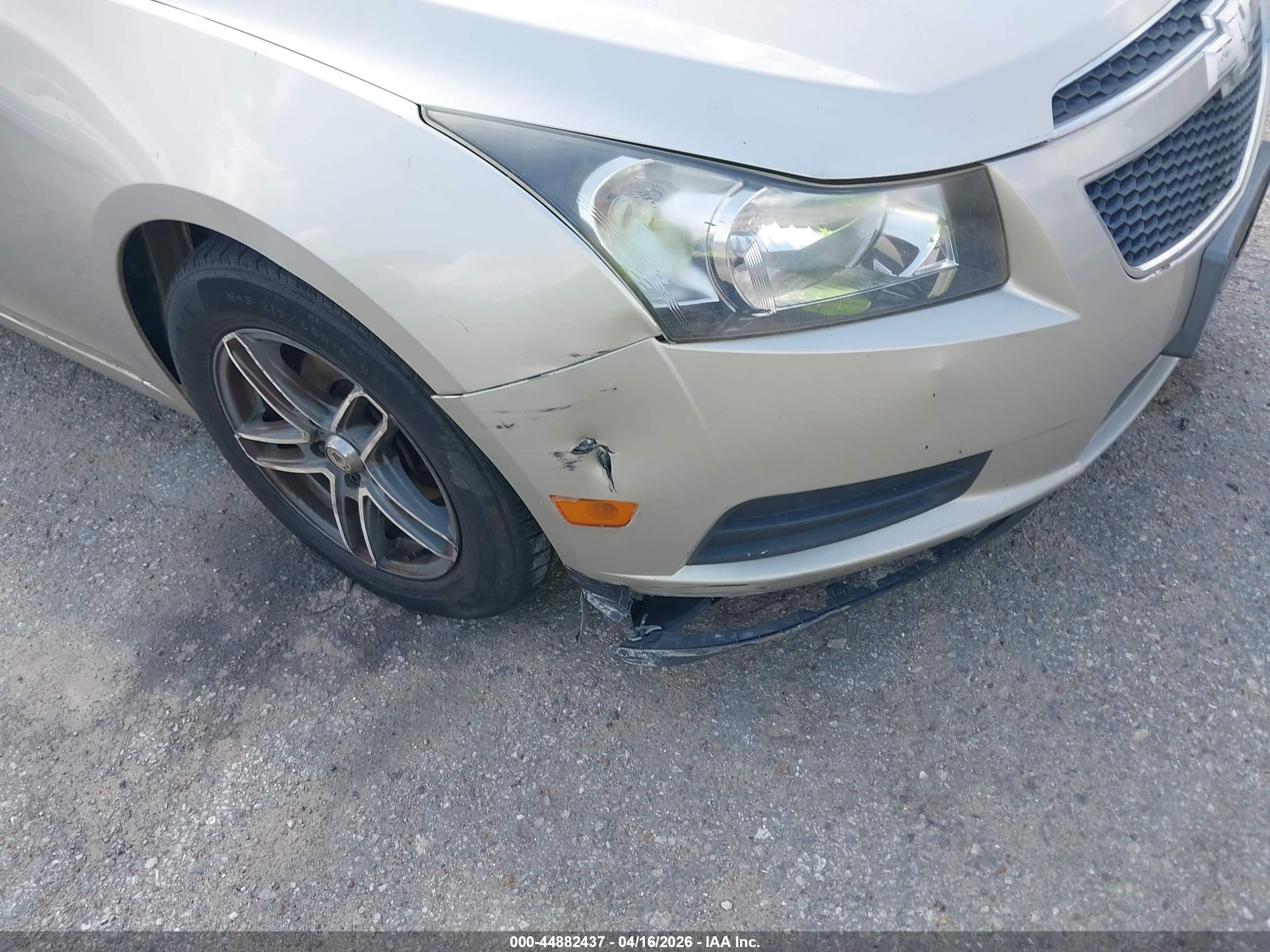 CHEVROLET CRUZE image 6