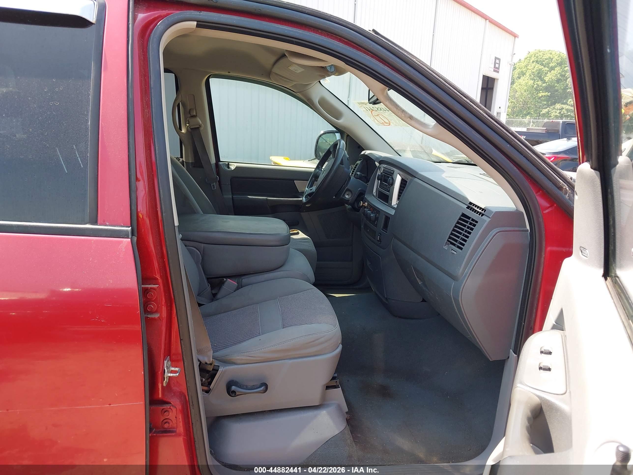 DODGE RAM image 5
