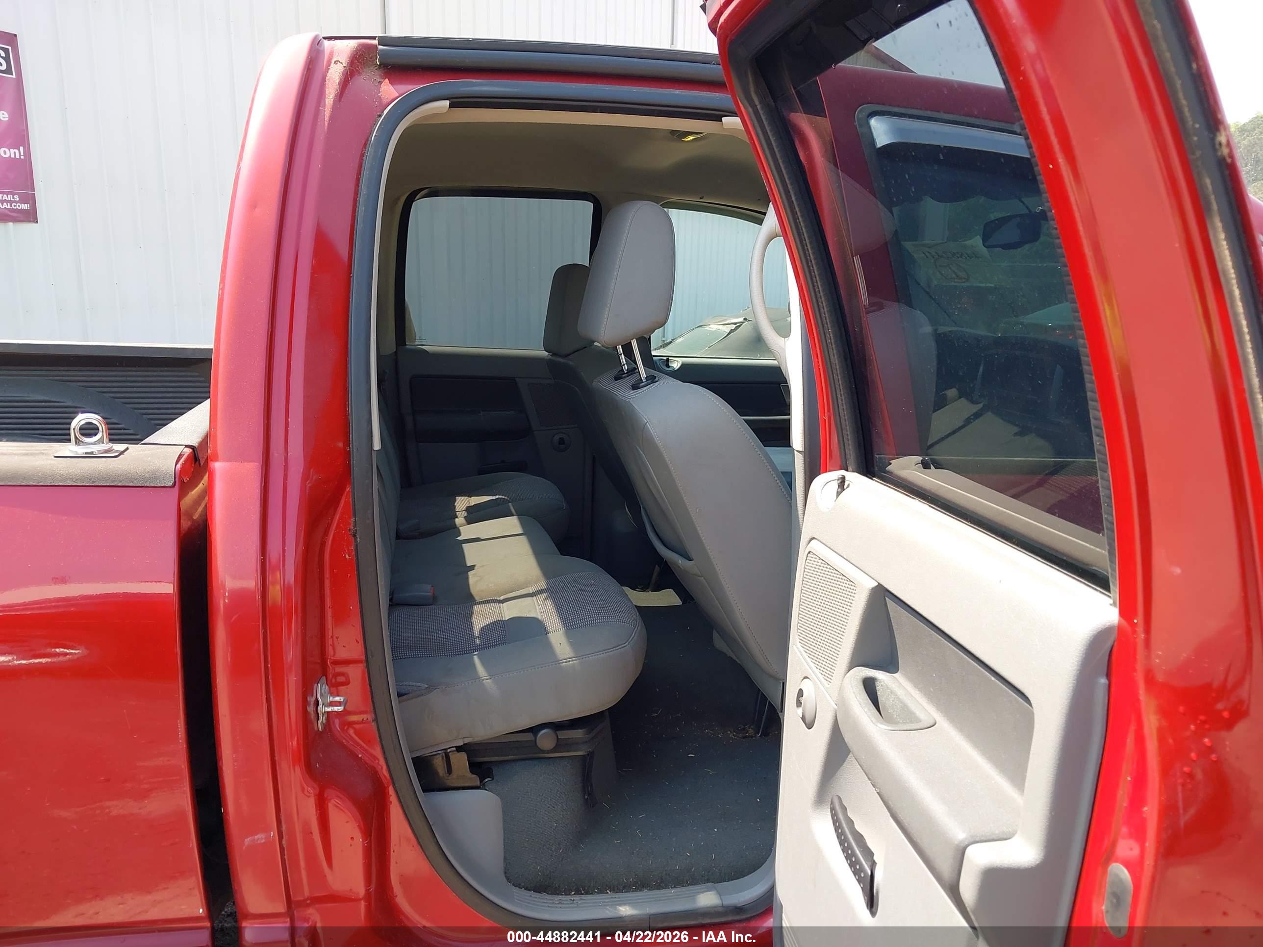 DODGE RAM image 8