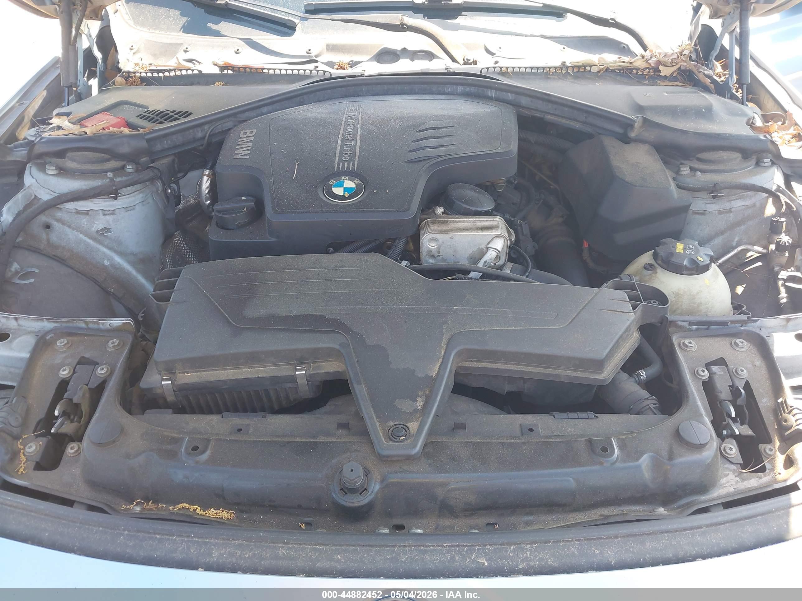 BMW 320I image 10