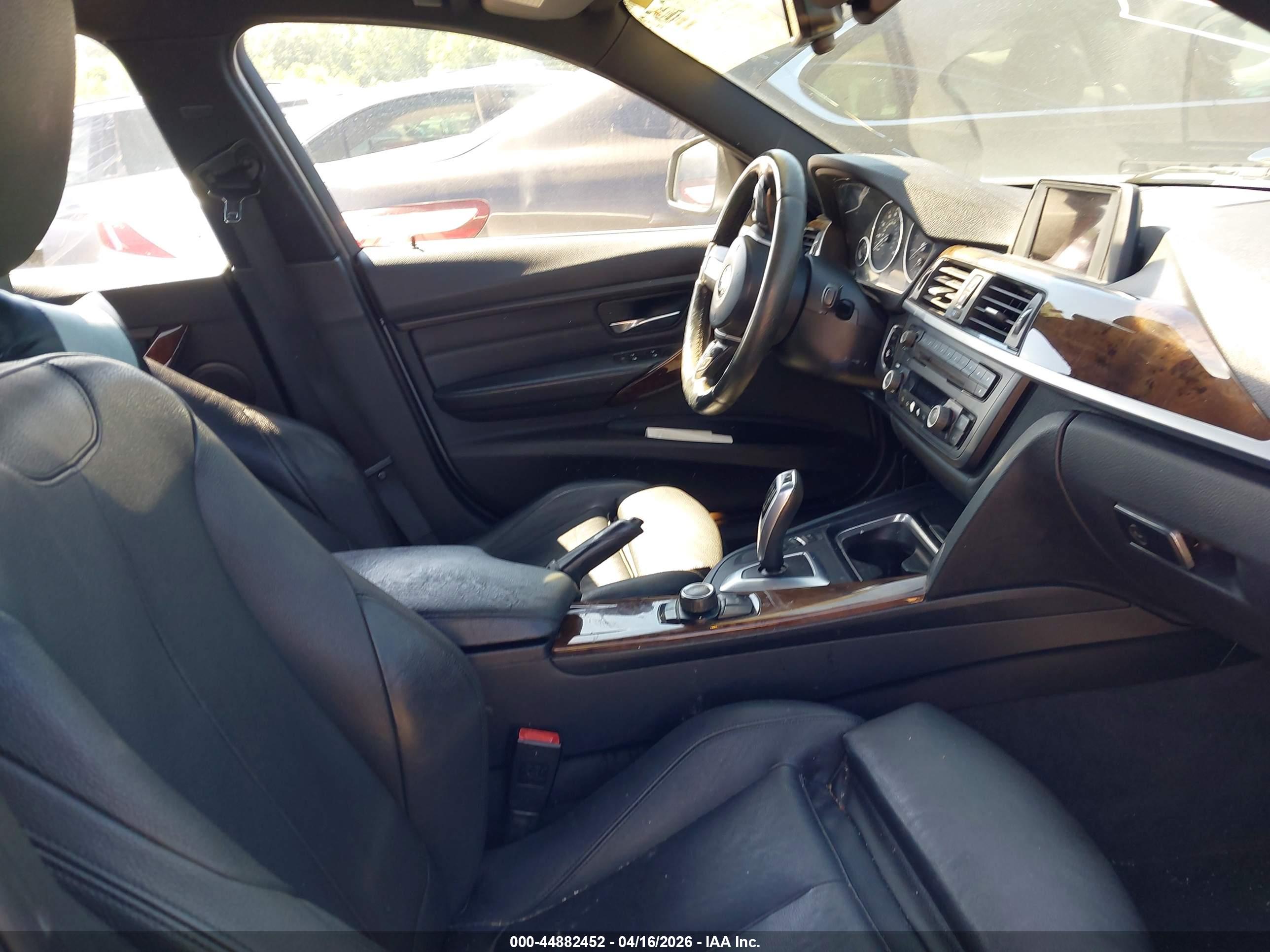 BMW 320I image 5