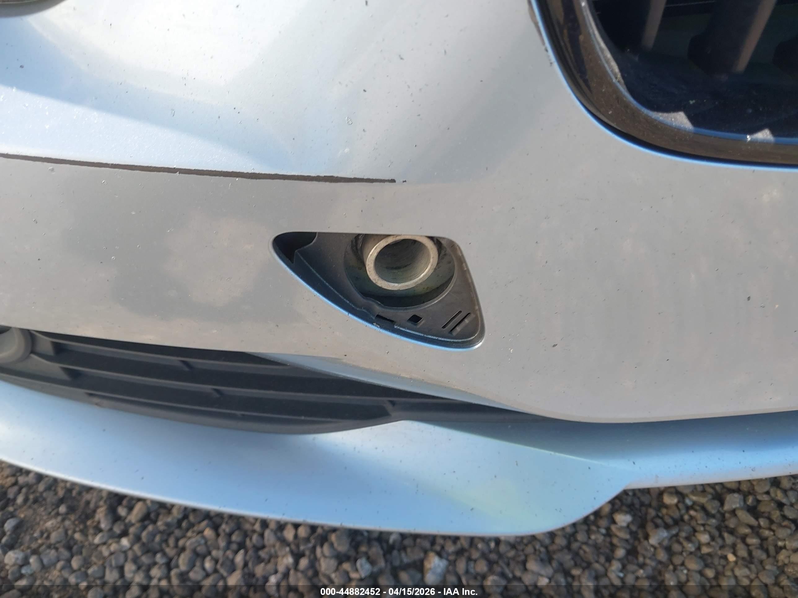 BMW 320I image 6