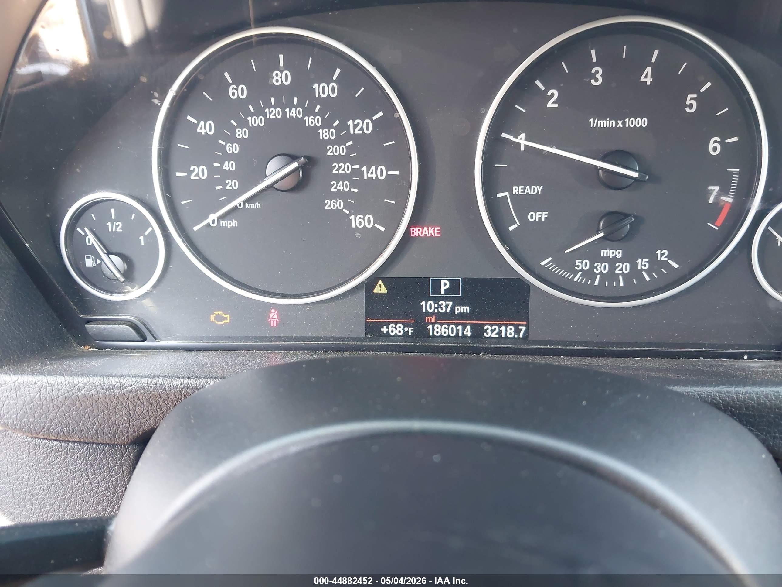 BMW 320I image 7