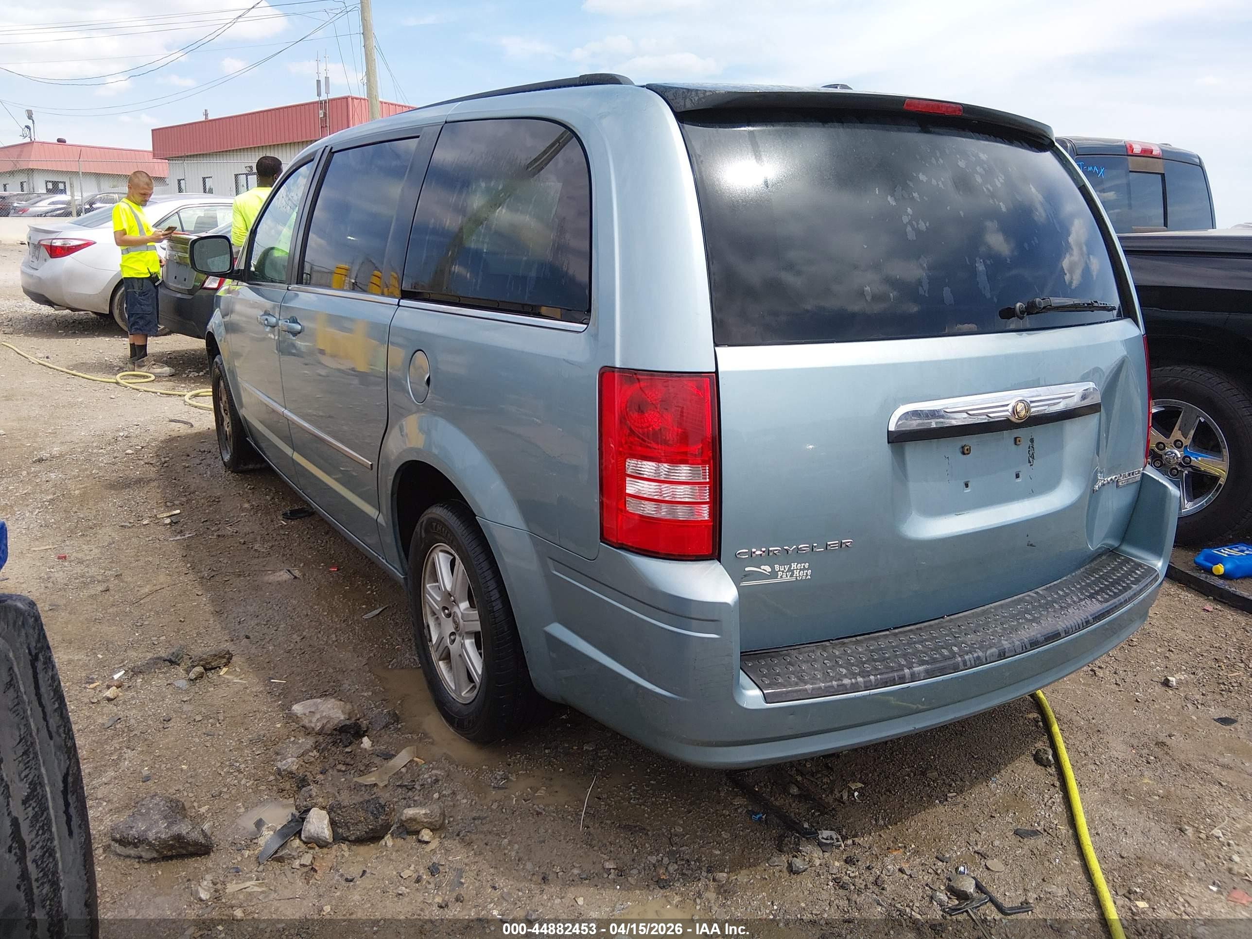 CHRYSLER TOWN image 3