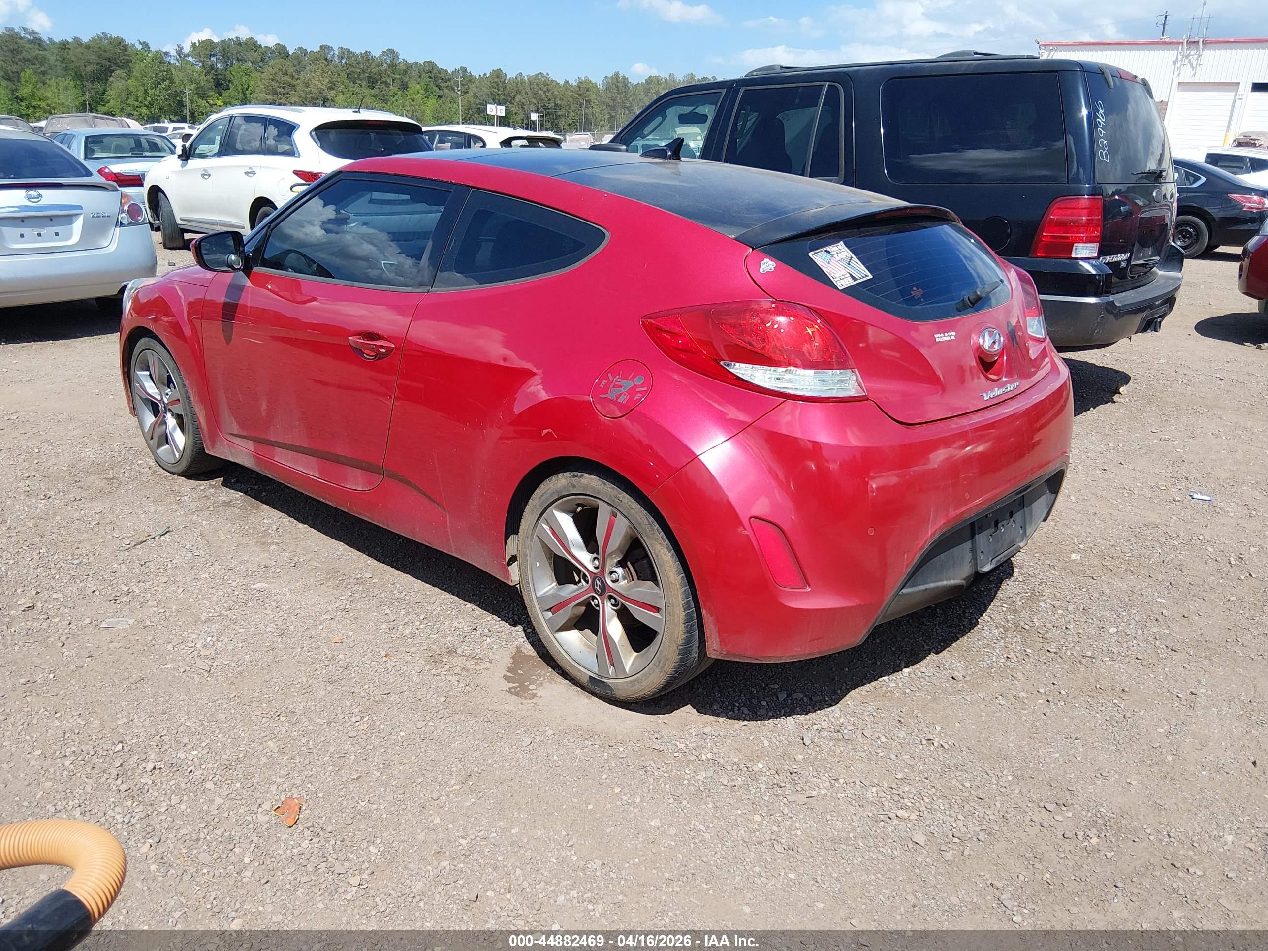 HYUNDAI VELOSTER image 3