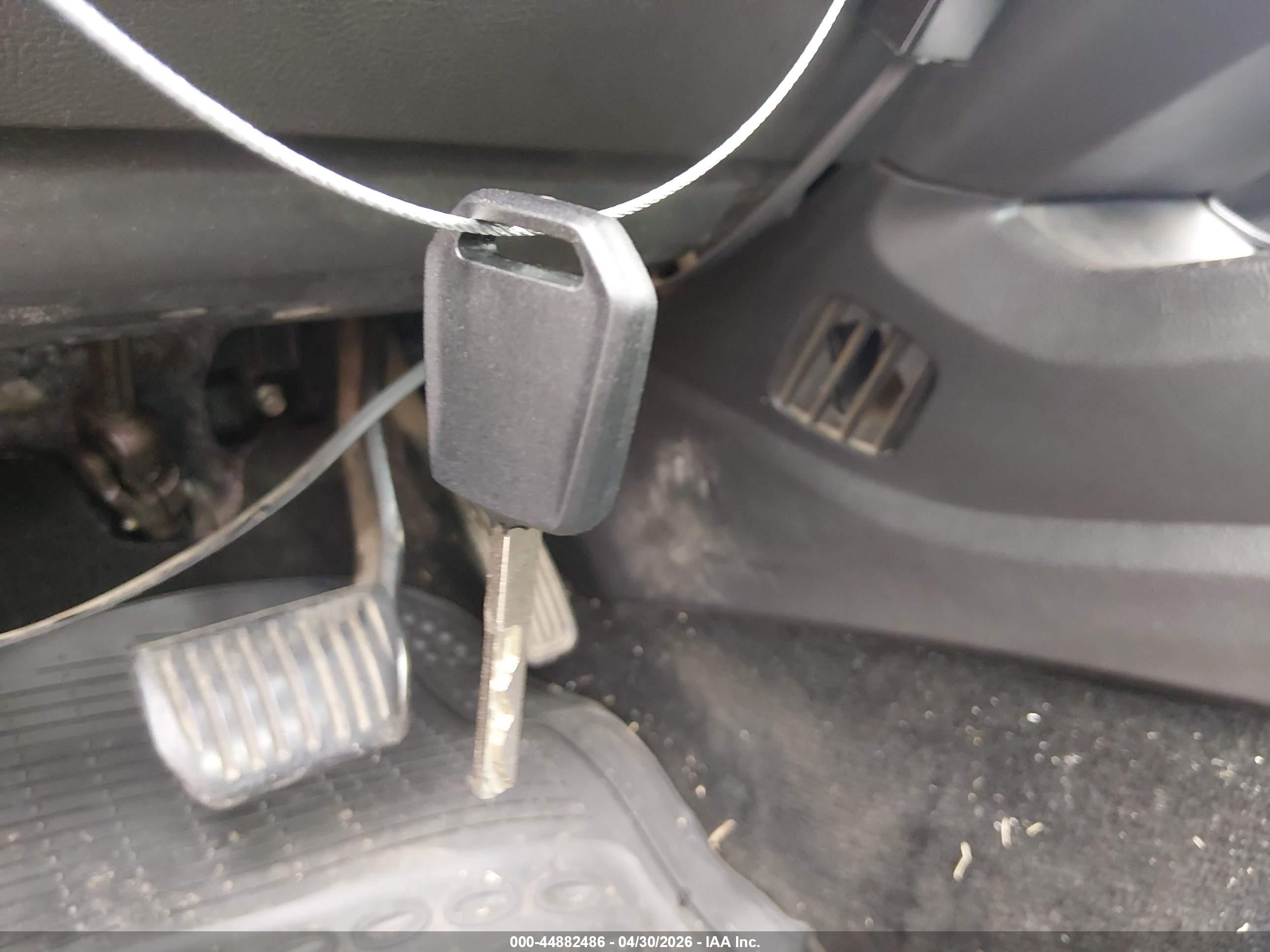 FORD FUSION image 11