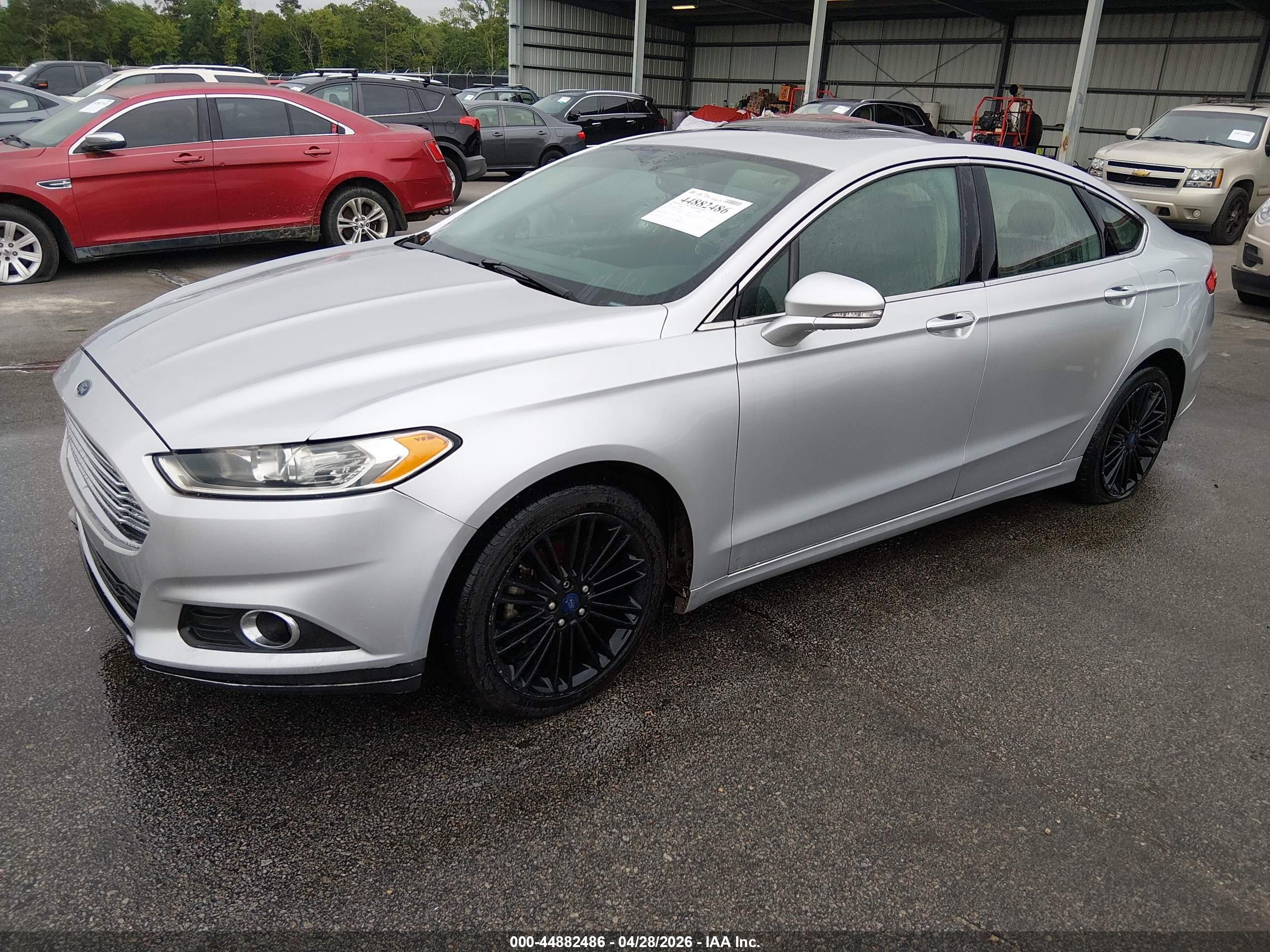 FORD FUSION image 2