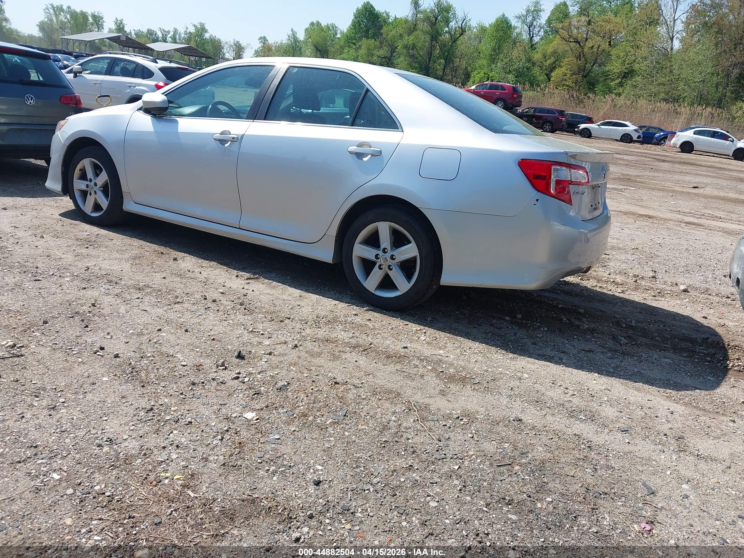 TOYOTA CAMRY image 3
