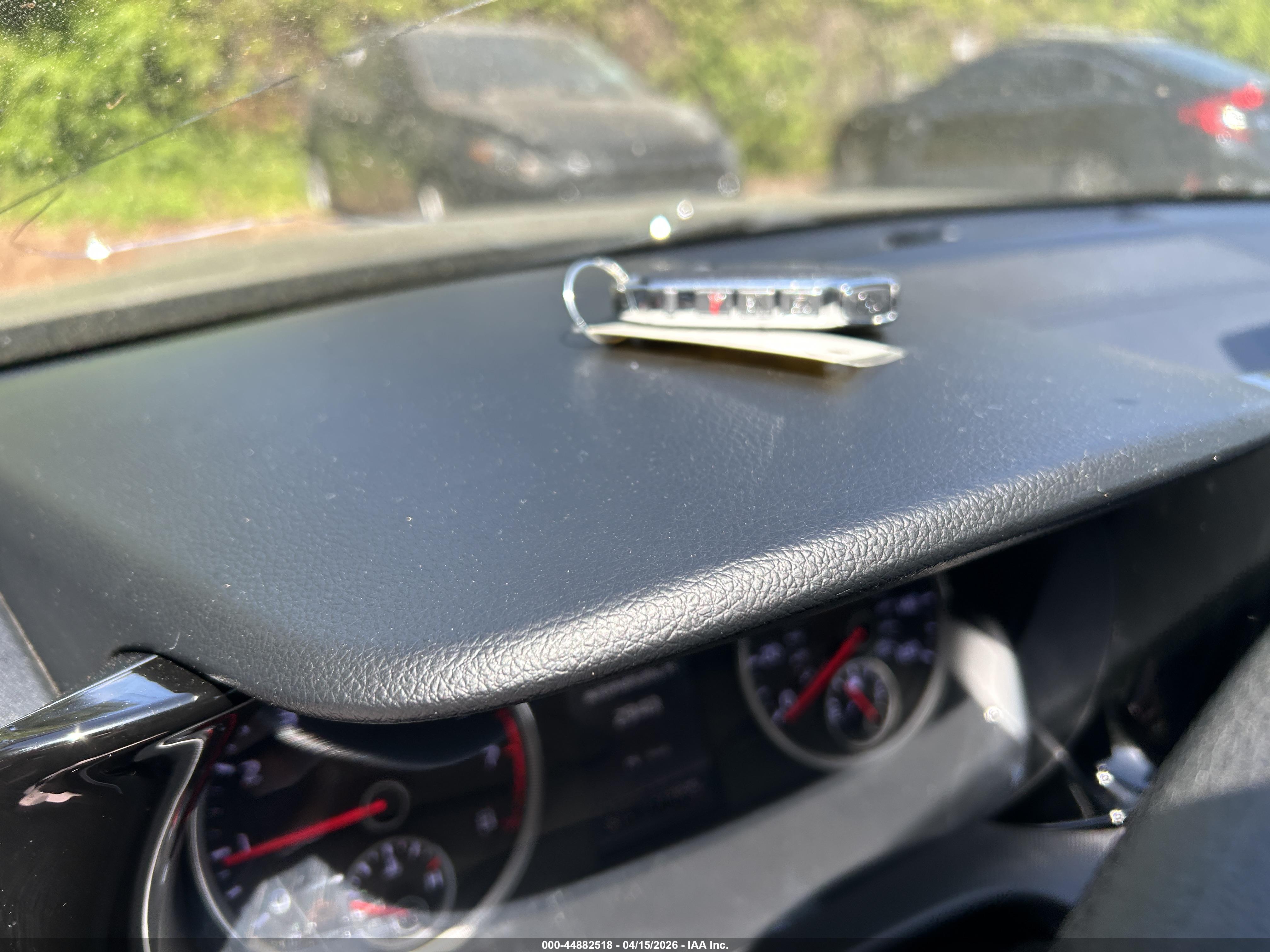 KIA K5 image 11