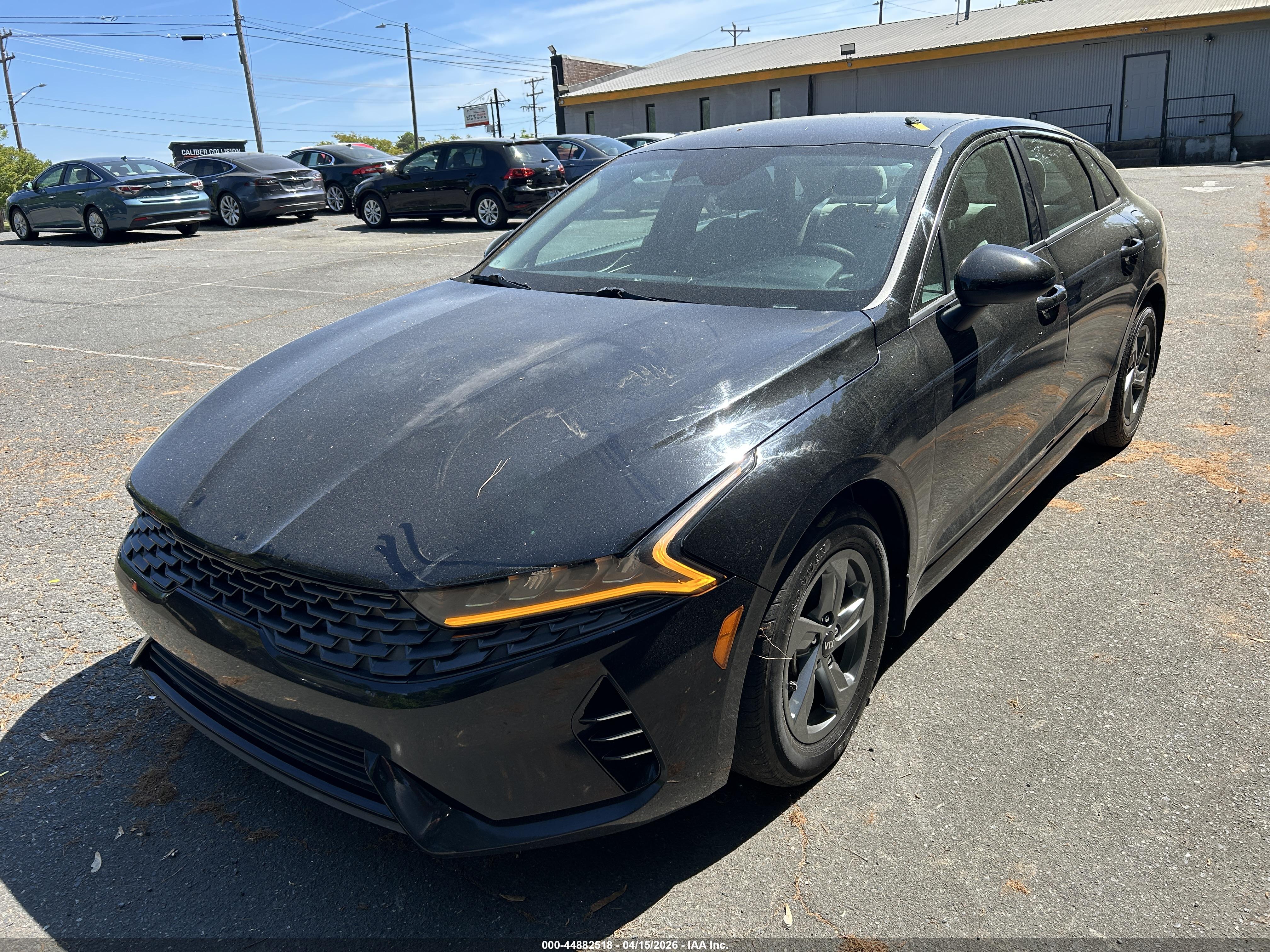 KIA K5 image 2