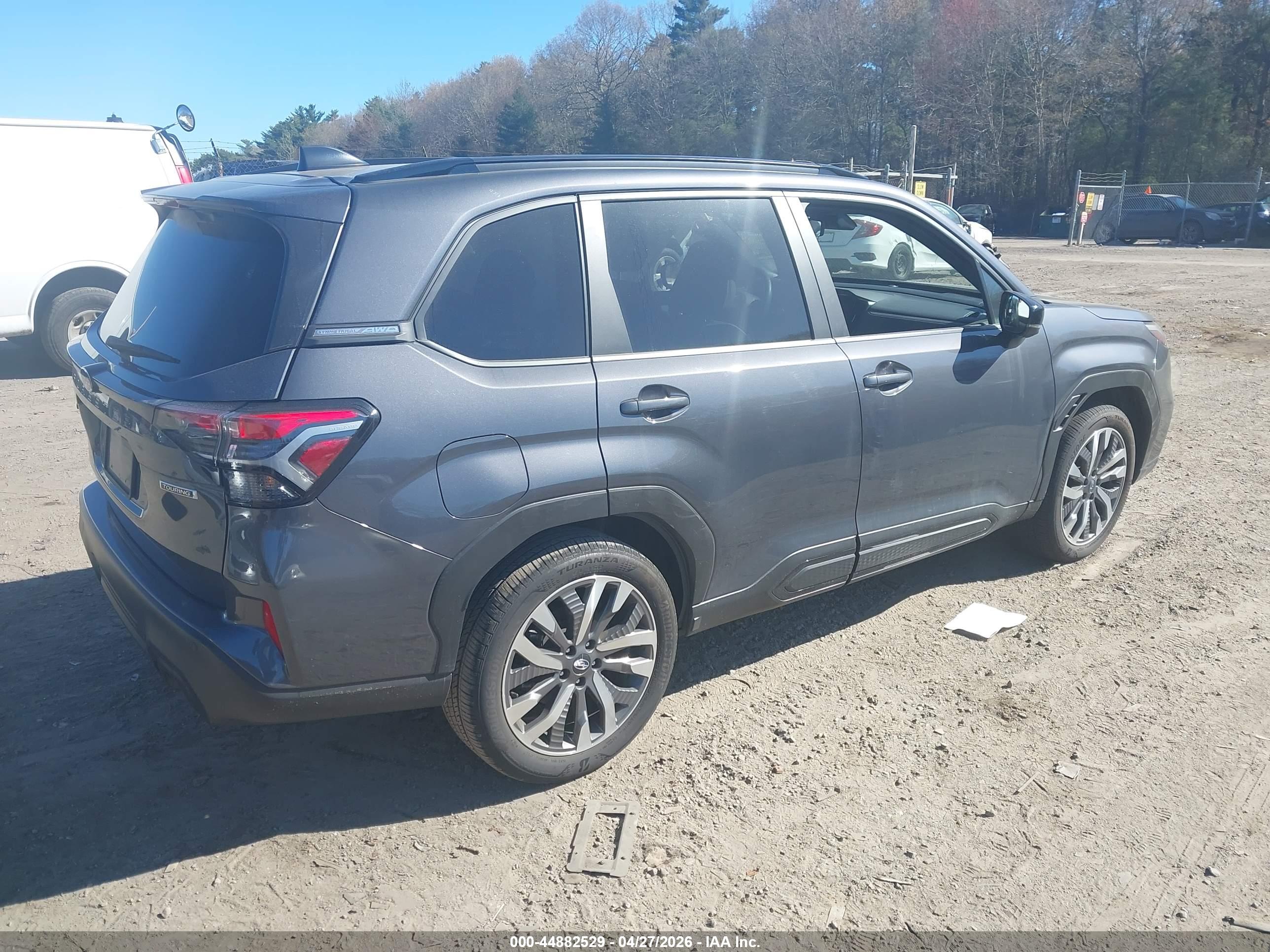 SUBARU FORESTER image 4