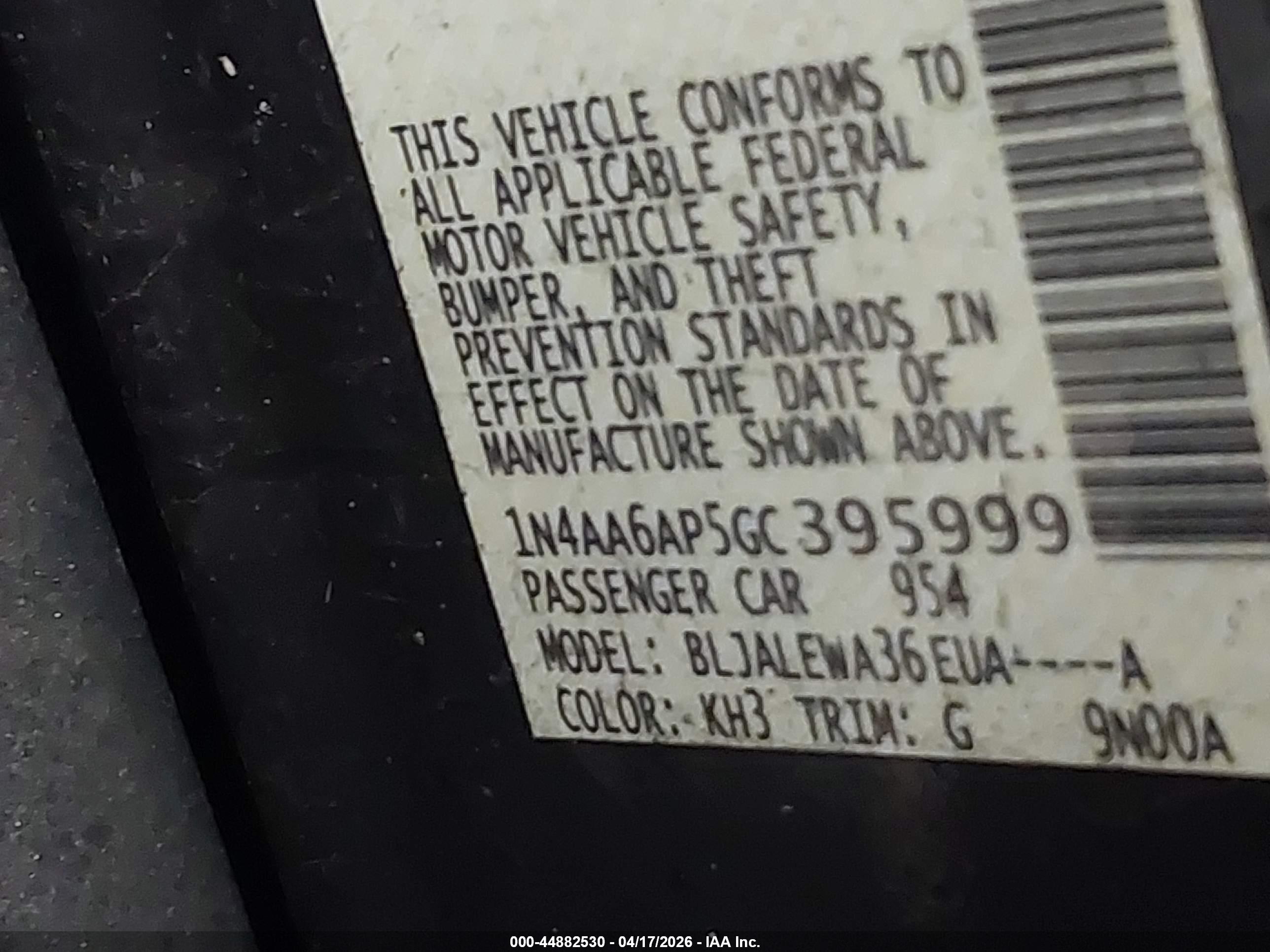 NISSAN MAXIMA image 9