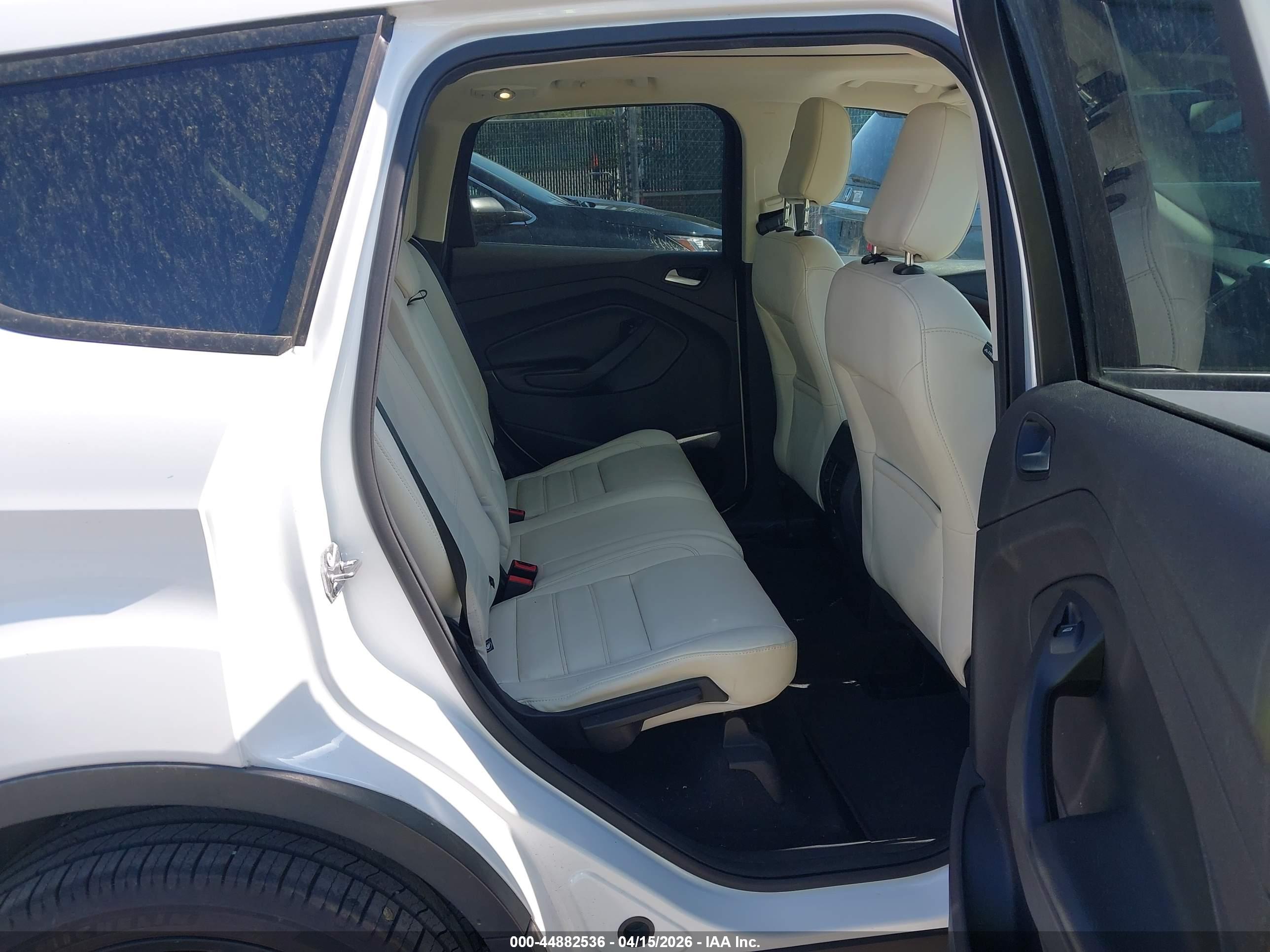 FORD ESCAPE image 8