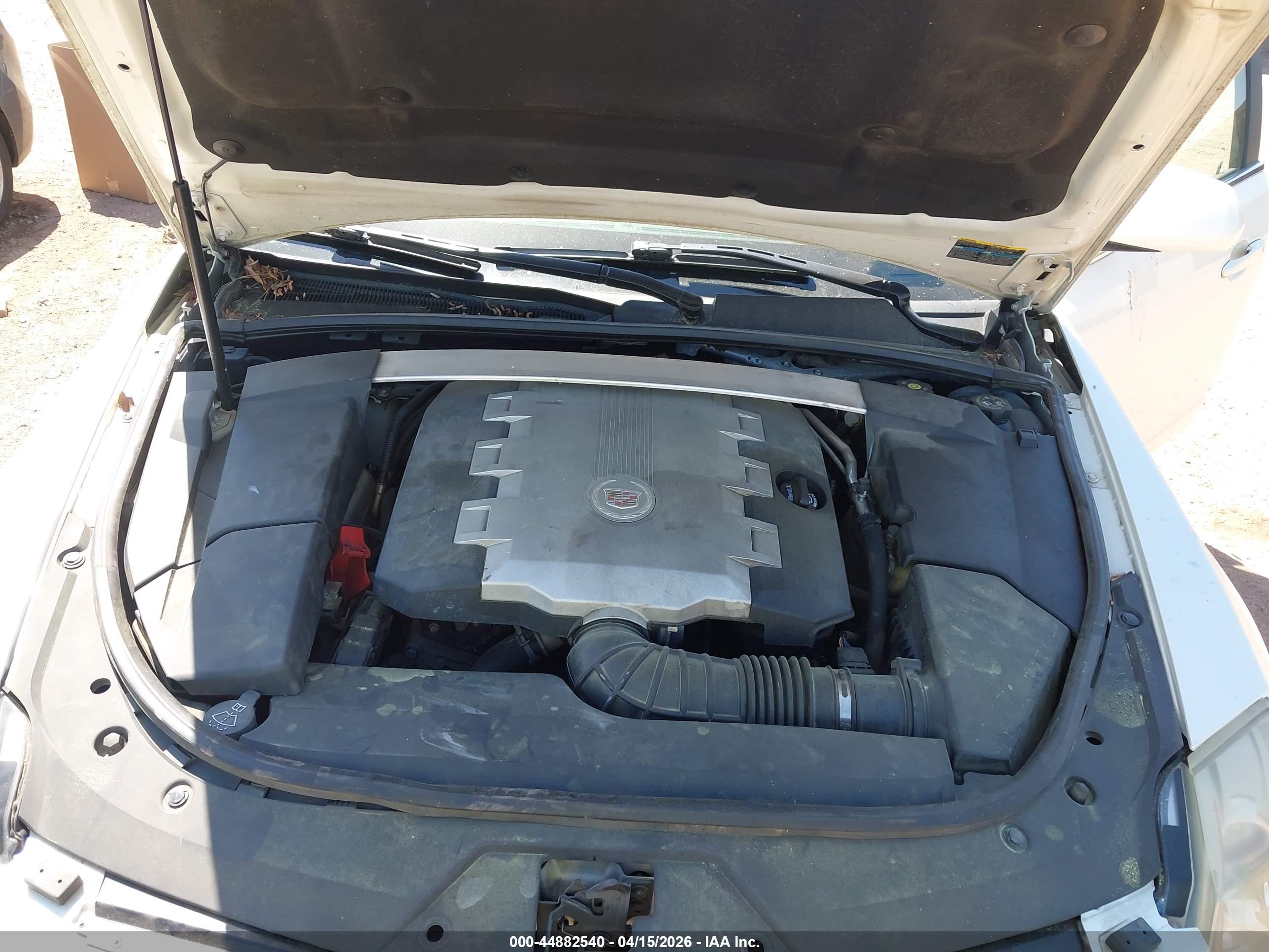 CADILLAC CTS image 10