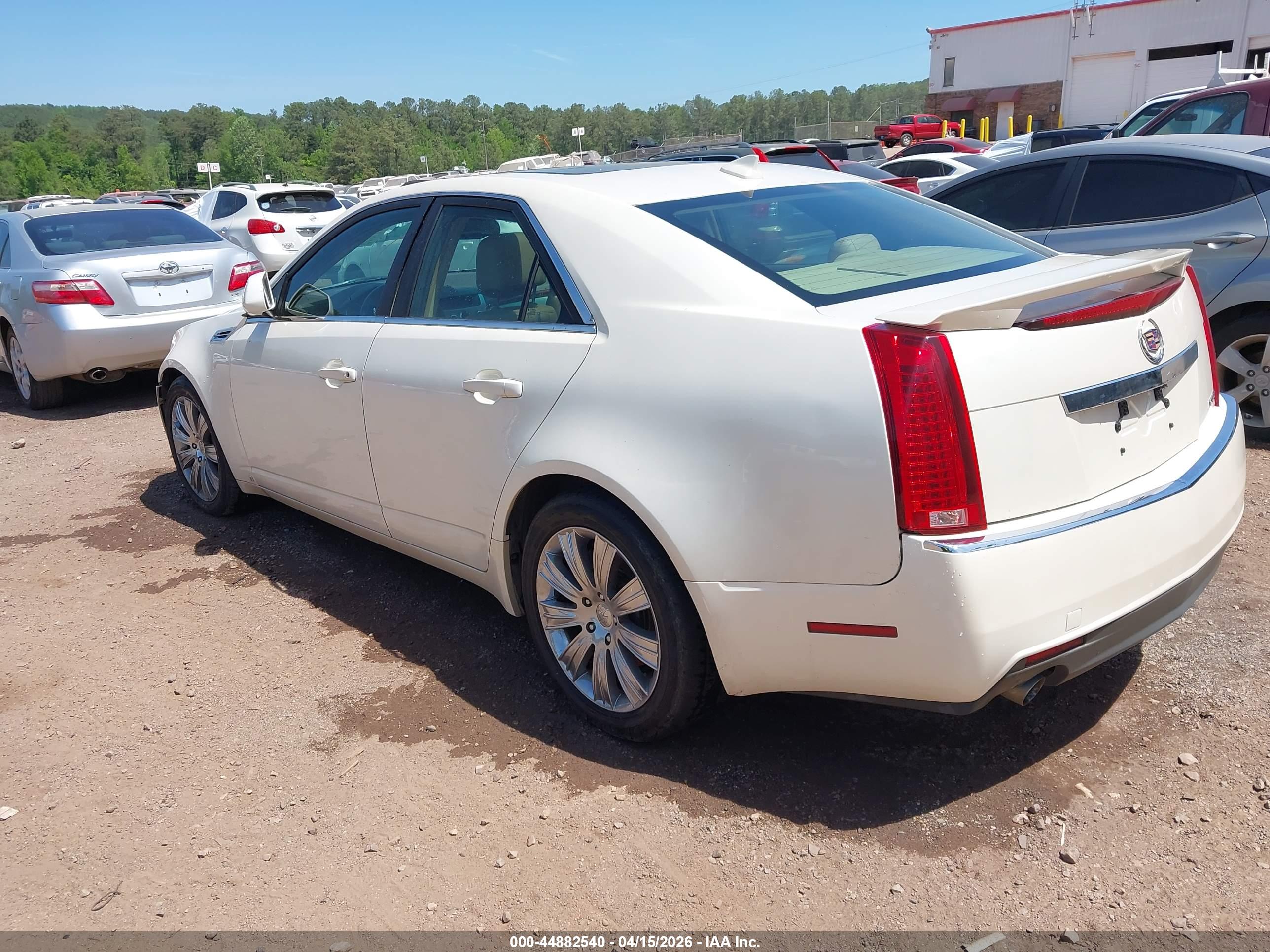CADILLAC CTS image 3