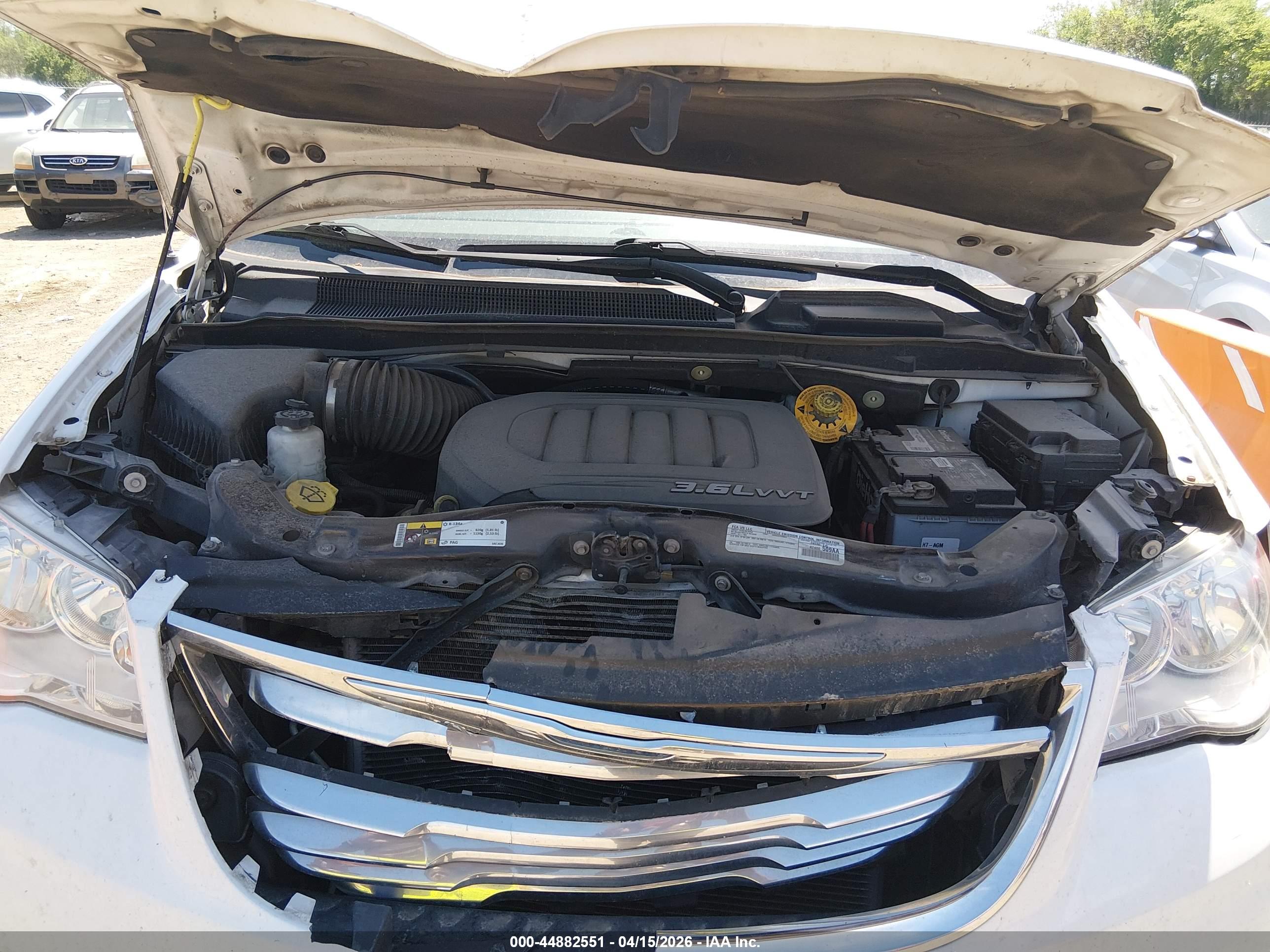 CHRYSLER TOWN image 10