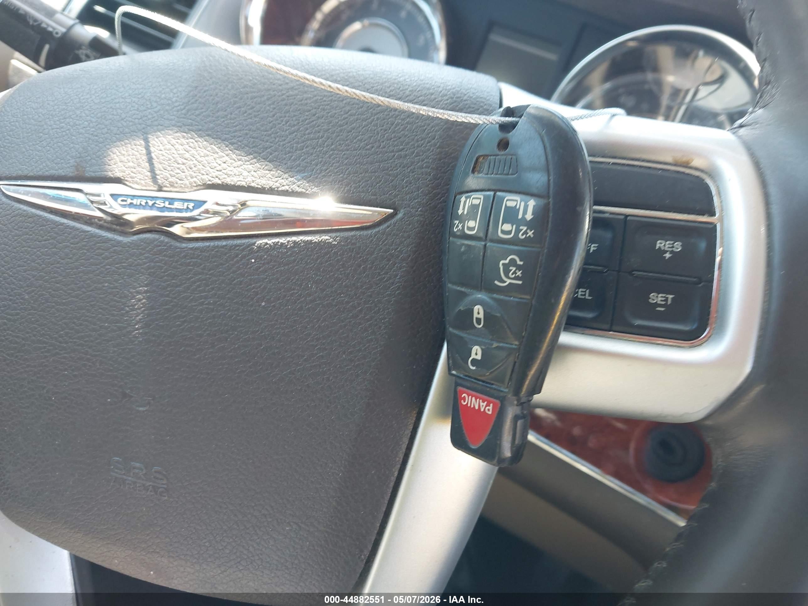 CHRYSLER TOWN image 11