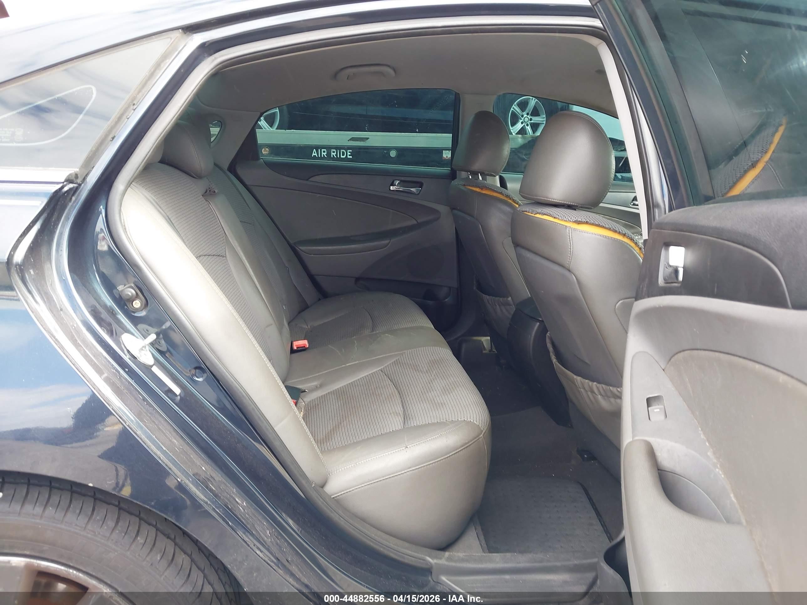HYUNDAI SONATA image 8