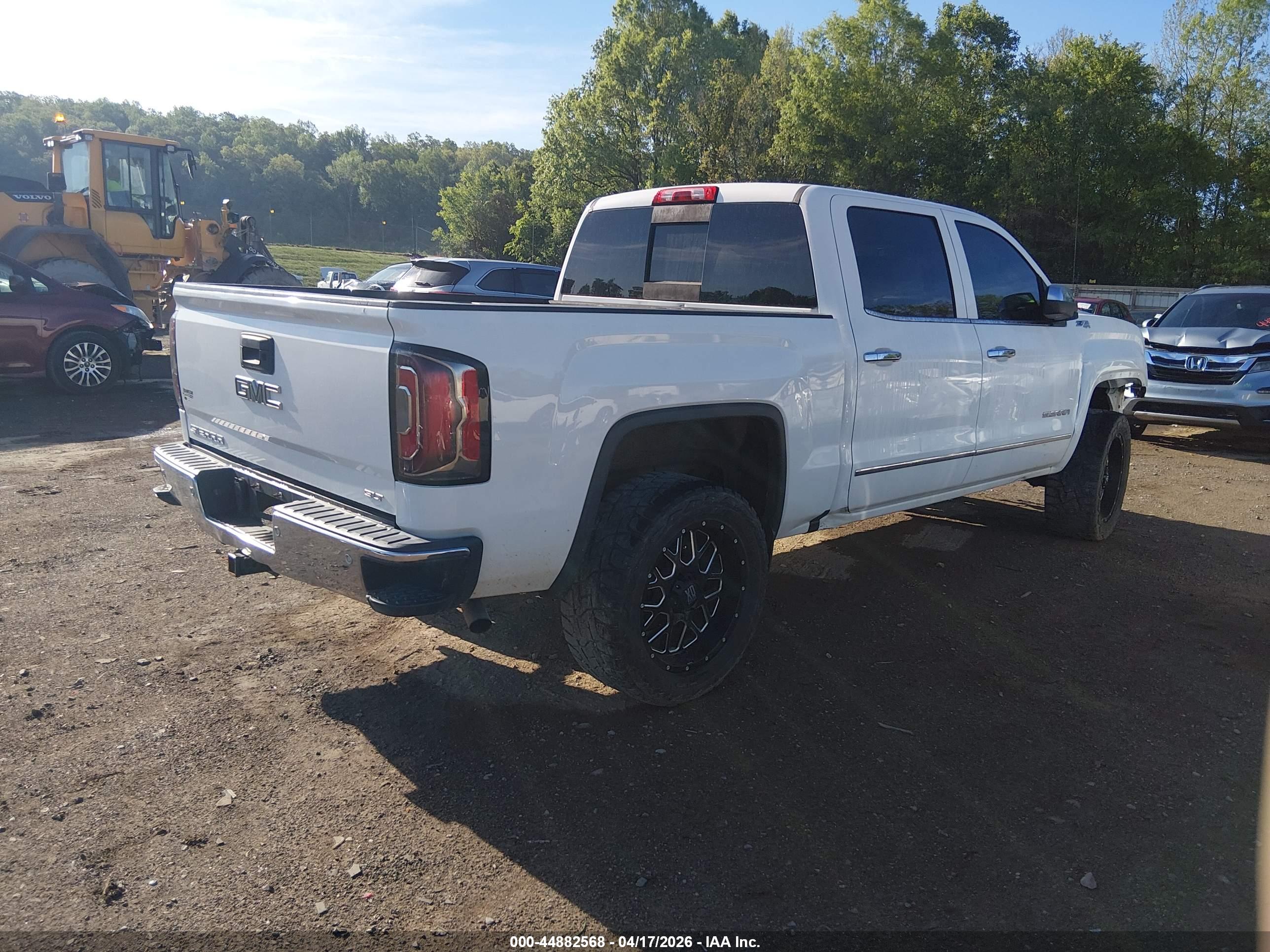 GMC SIERRA image 4