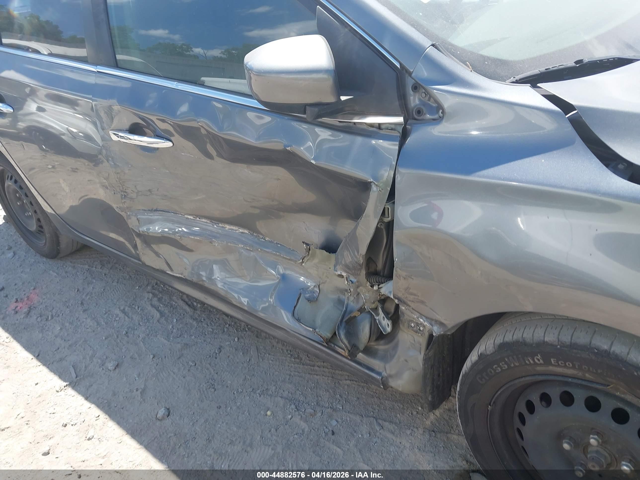 NISSAN SENTRA image 6