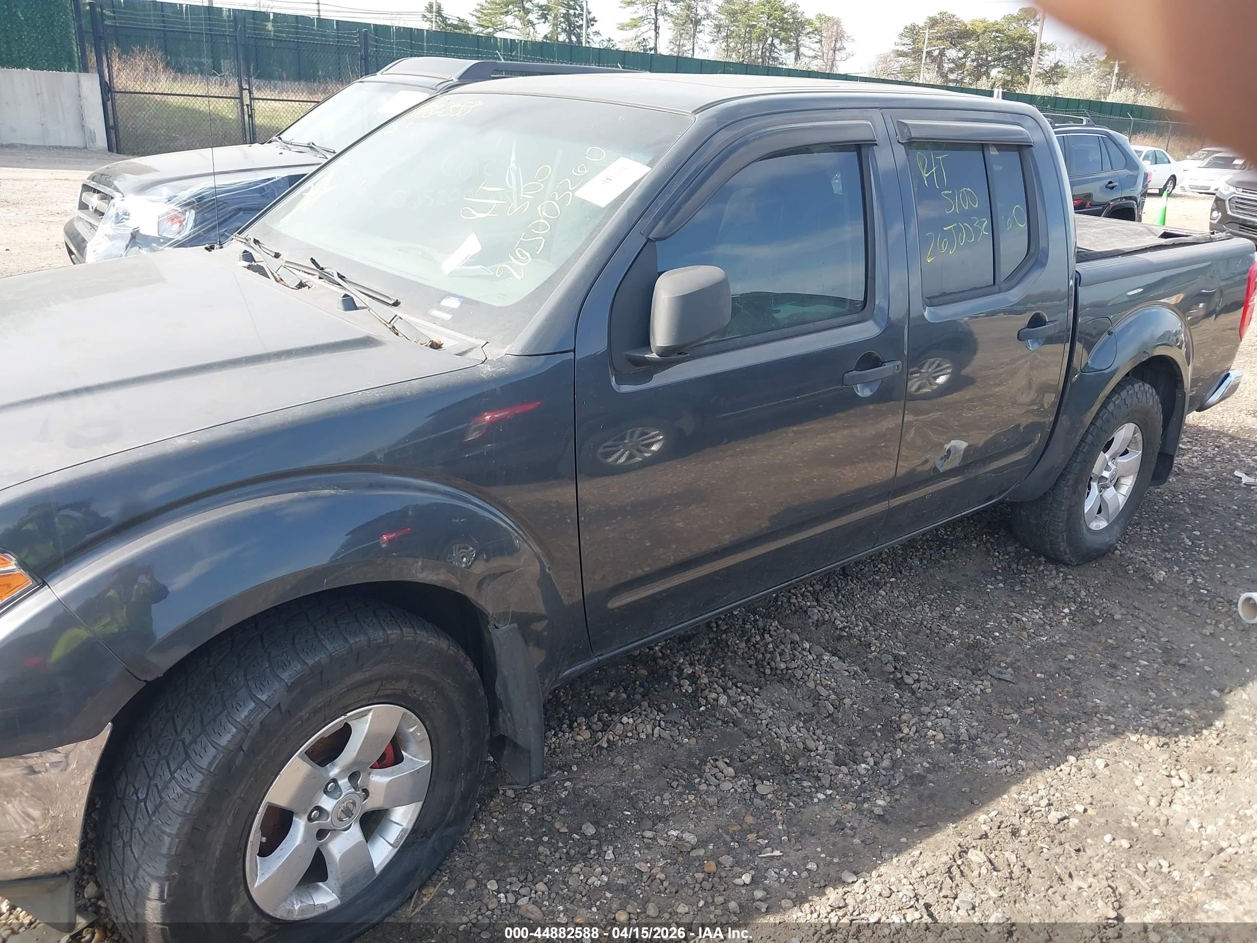 NISSAN FRONTIER image 6