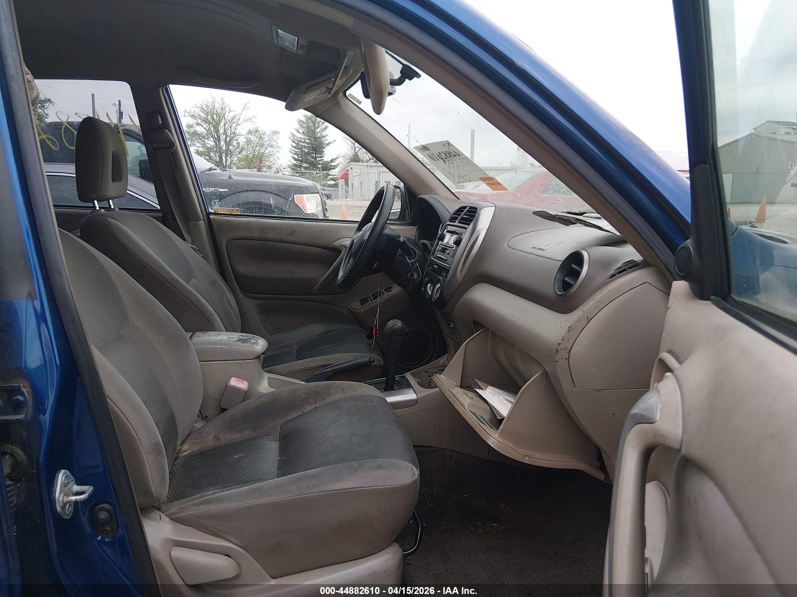 TOYOTA RAV4 image 5