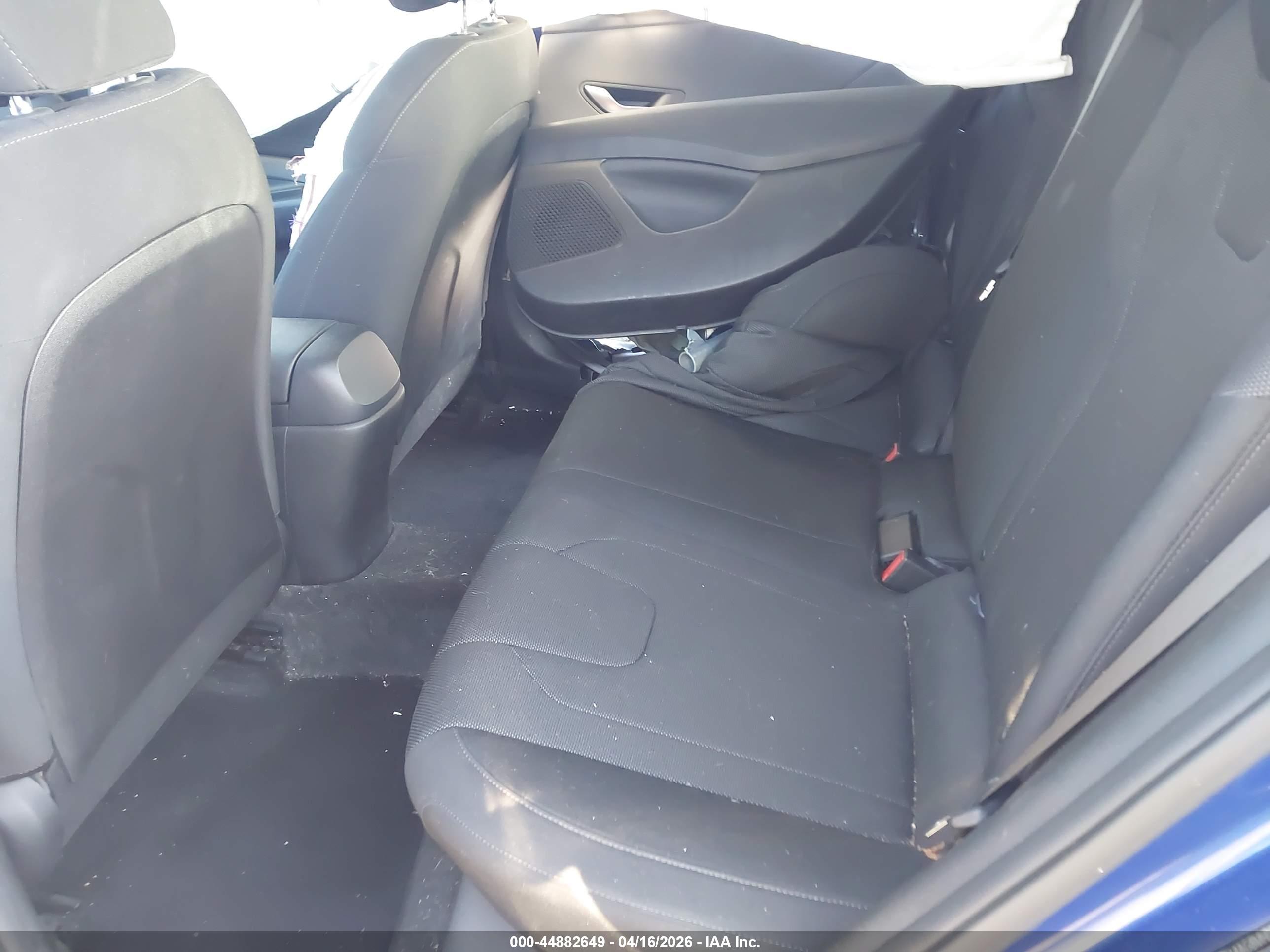 HYUNDAI ELANTRA image 8