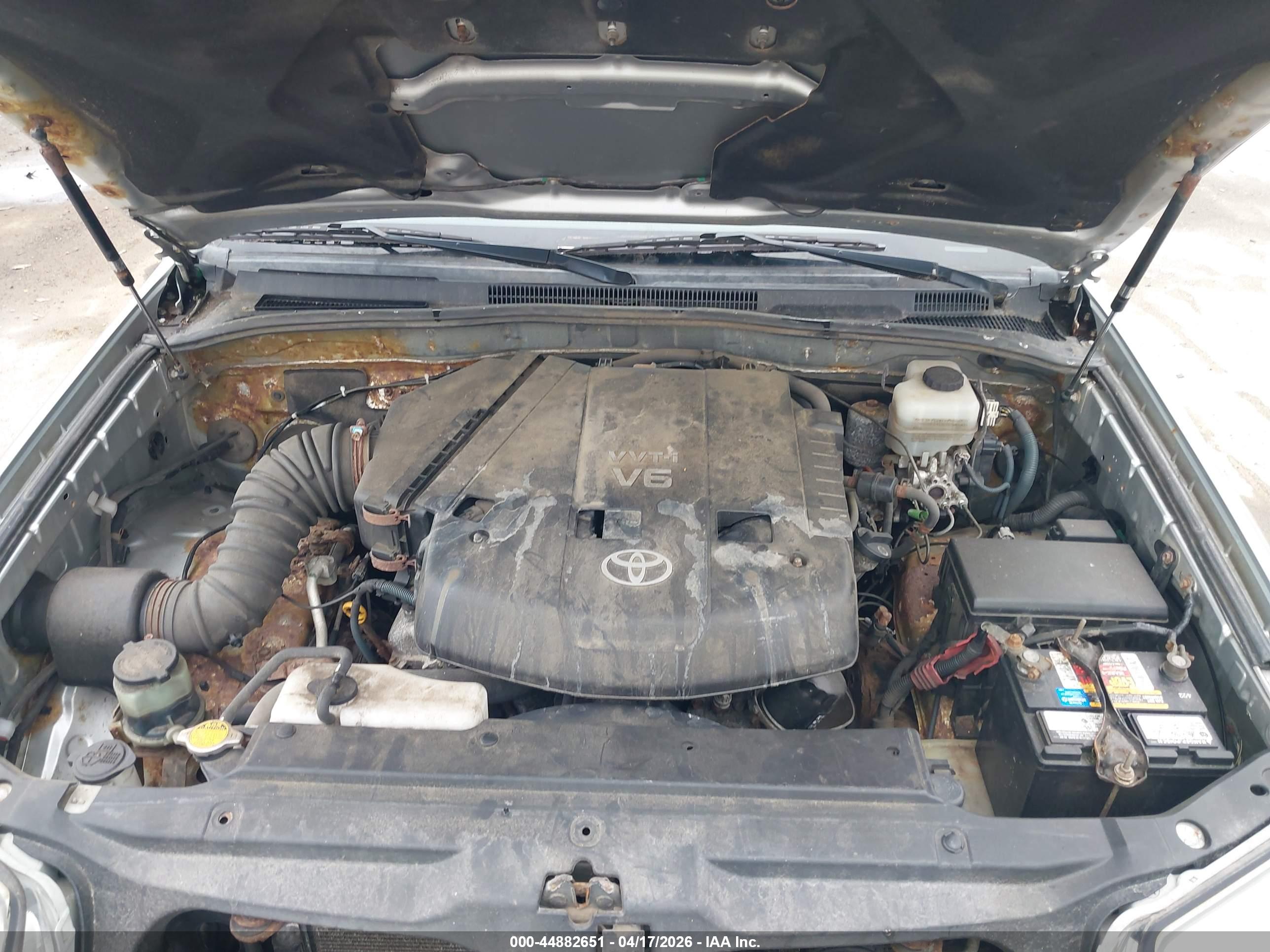TOYOTA 4RUNNER image 10