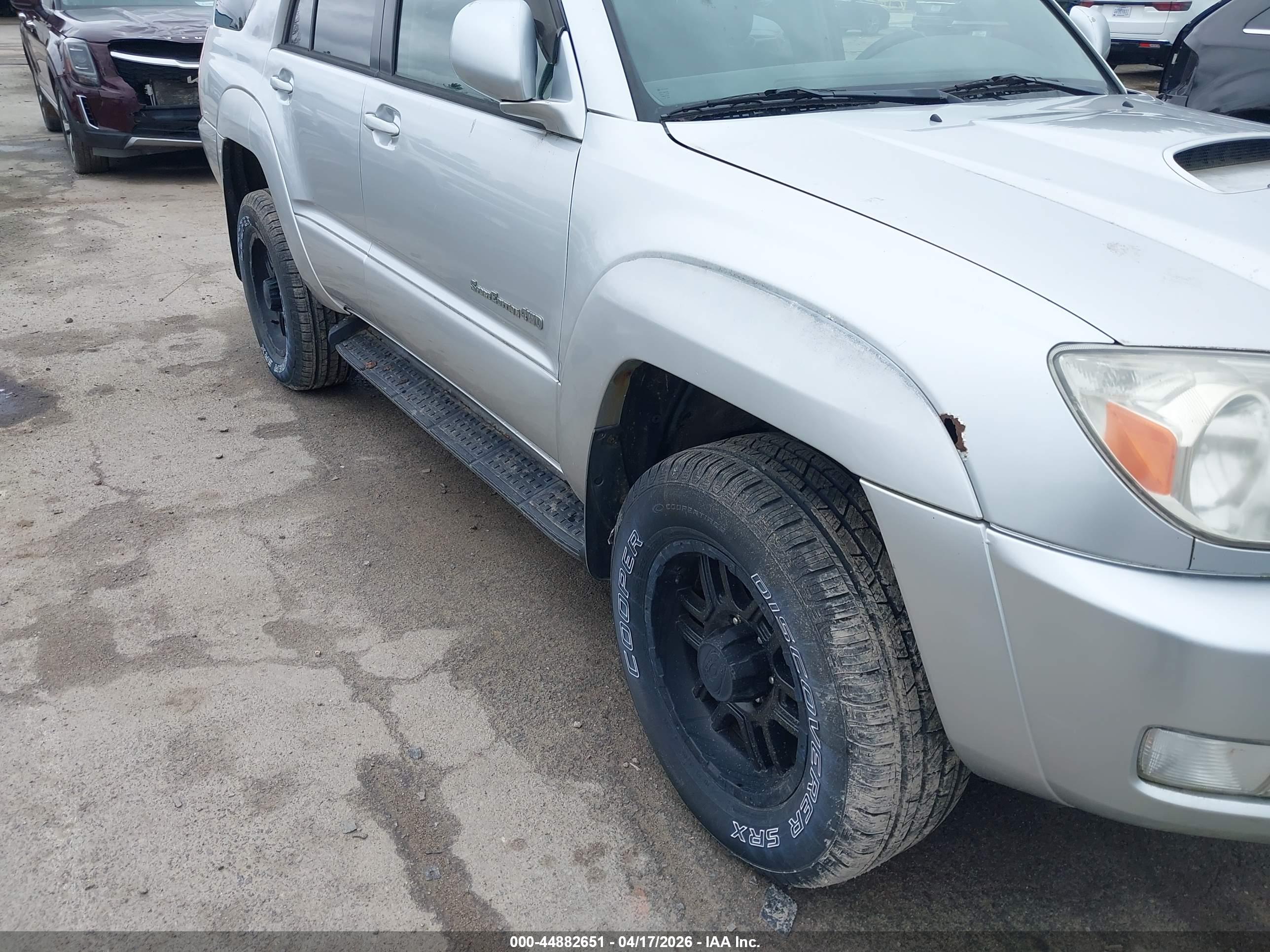 TOYOTA 4RUNNER image 6