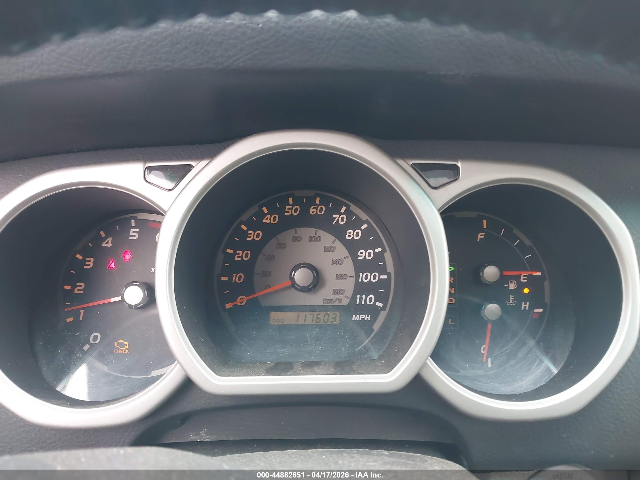 TOYOTA 4RUNNER image 7