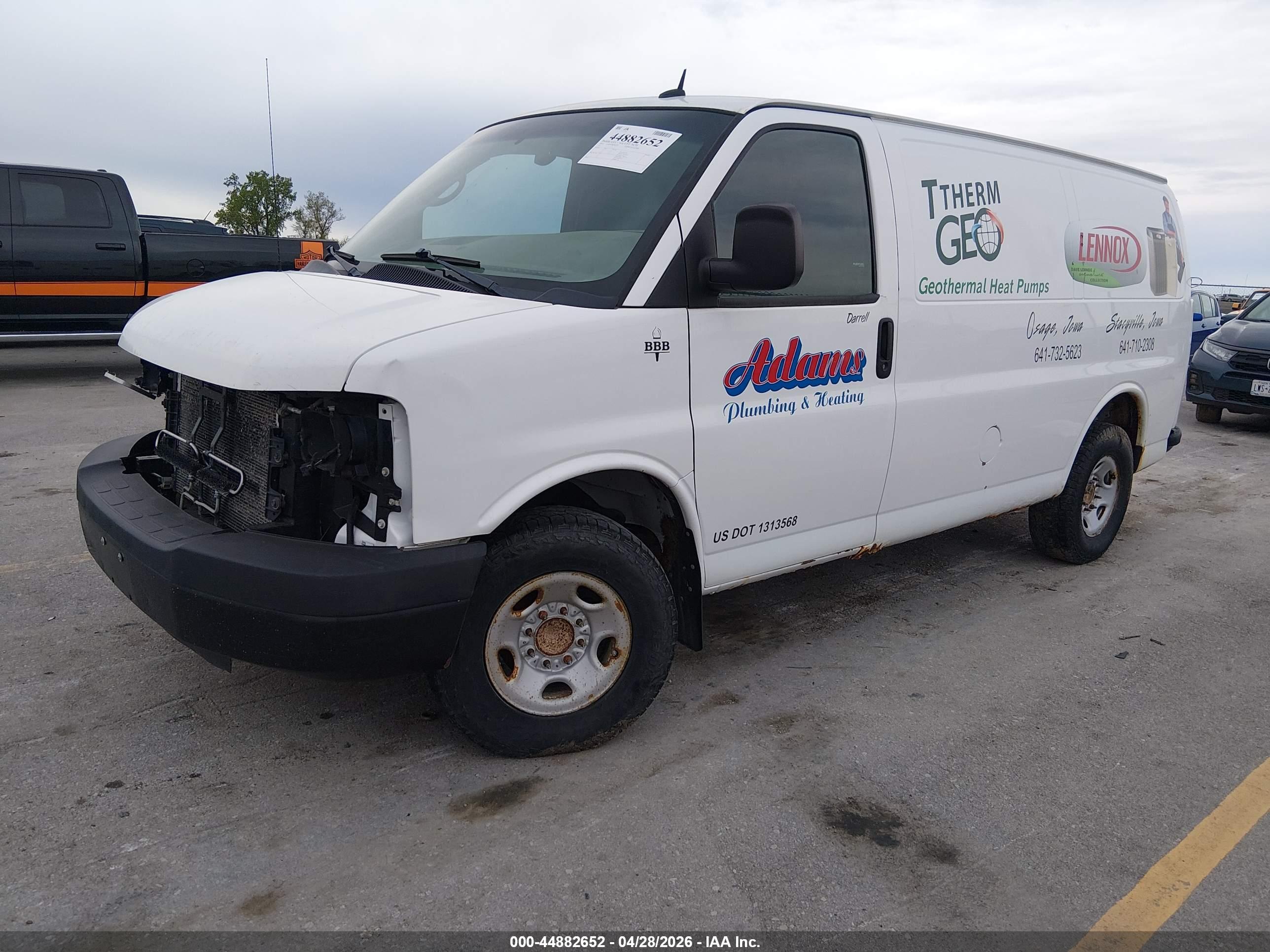 CHEVROLET EXPRESS image 2