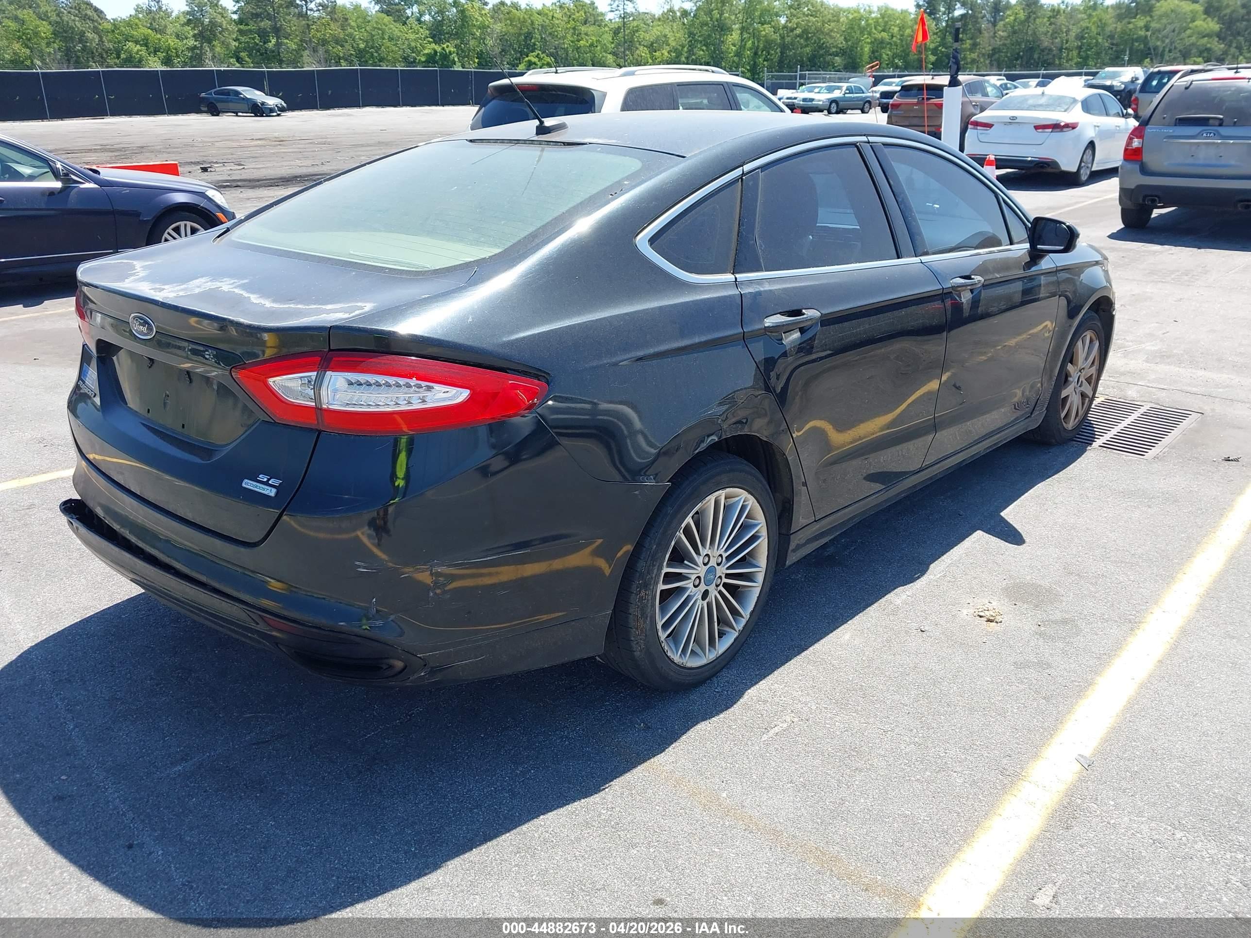 FORD FUSION image 4